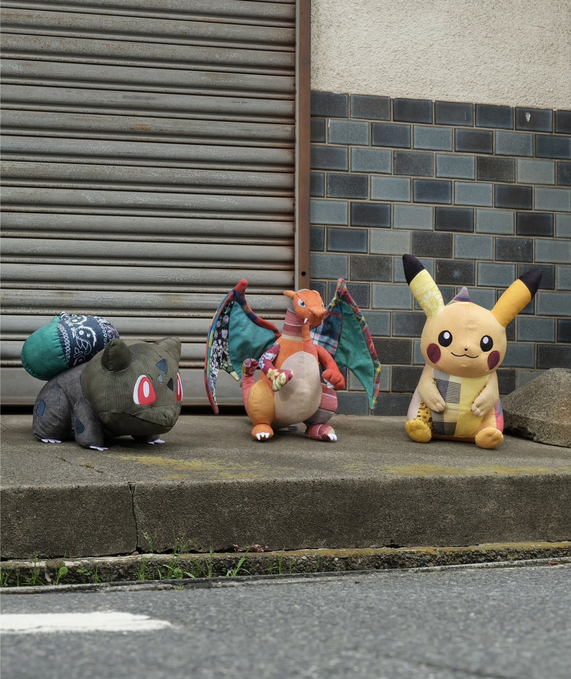 【APAIR】預購 SEAN WOTHERSPOON X POKEMON 寶可夢 皮卡丘 噴火龍 妙蛙種子 拼布 毛絨 娃娃