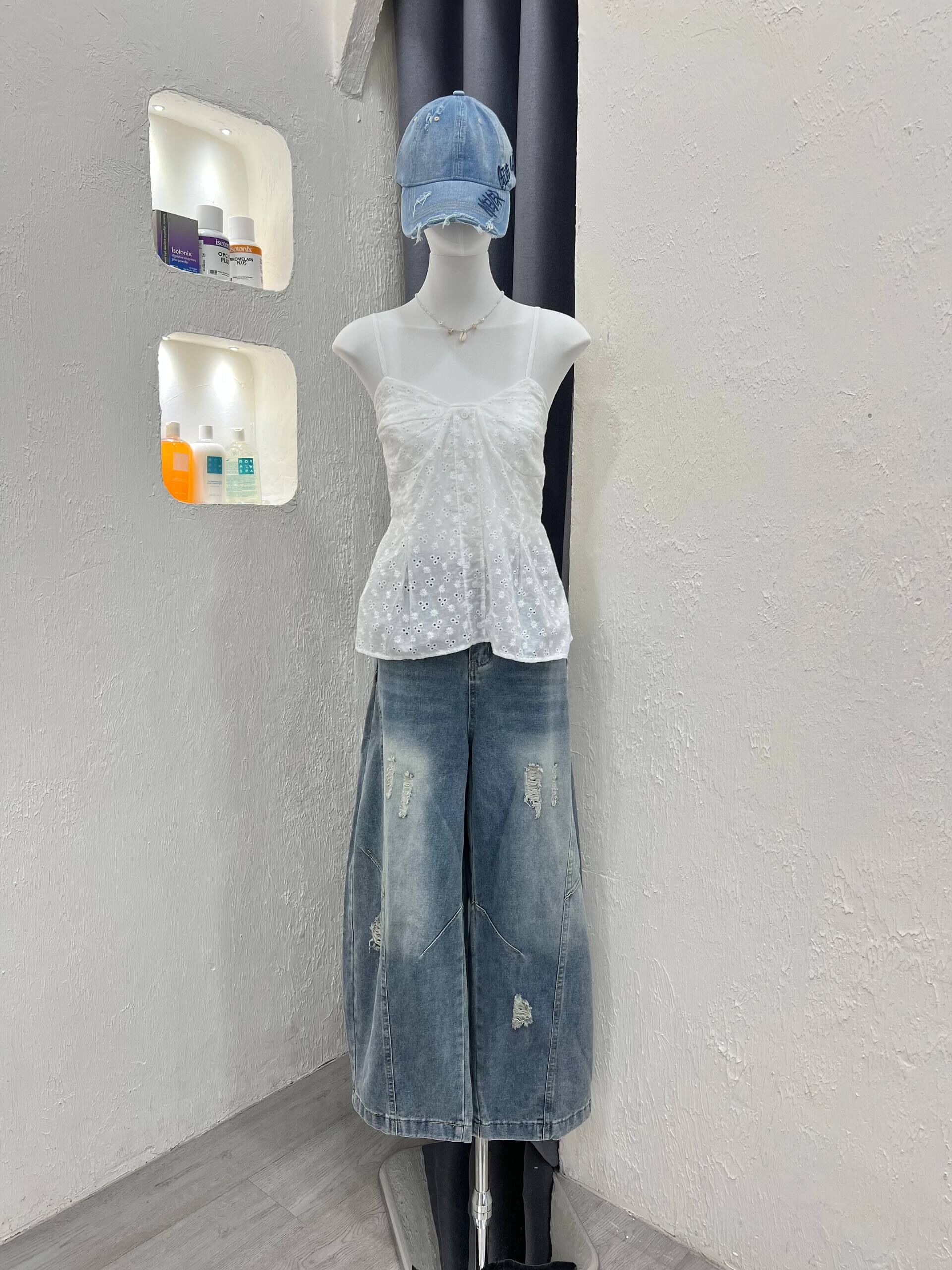 Embro Sleeveless Top