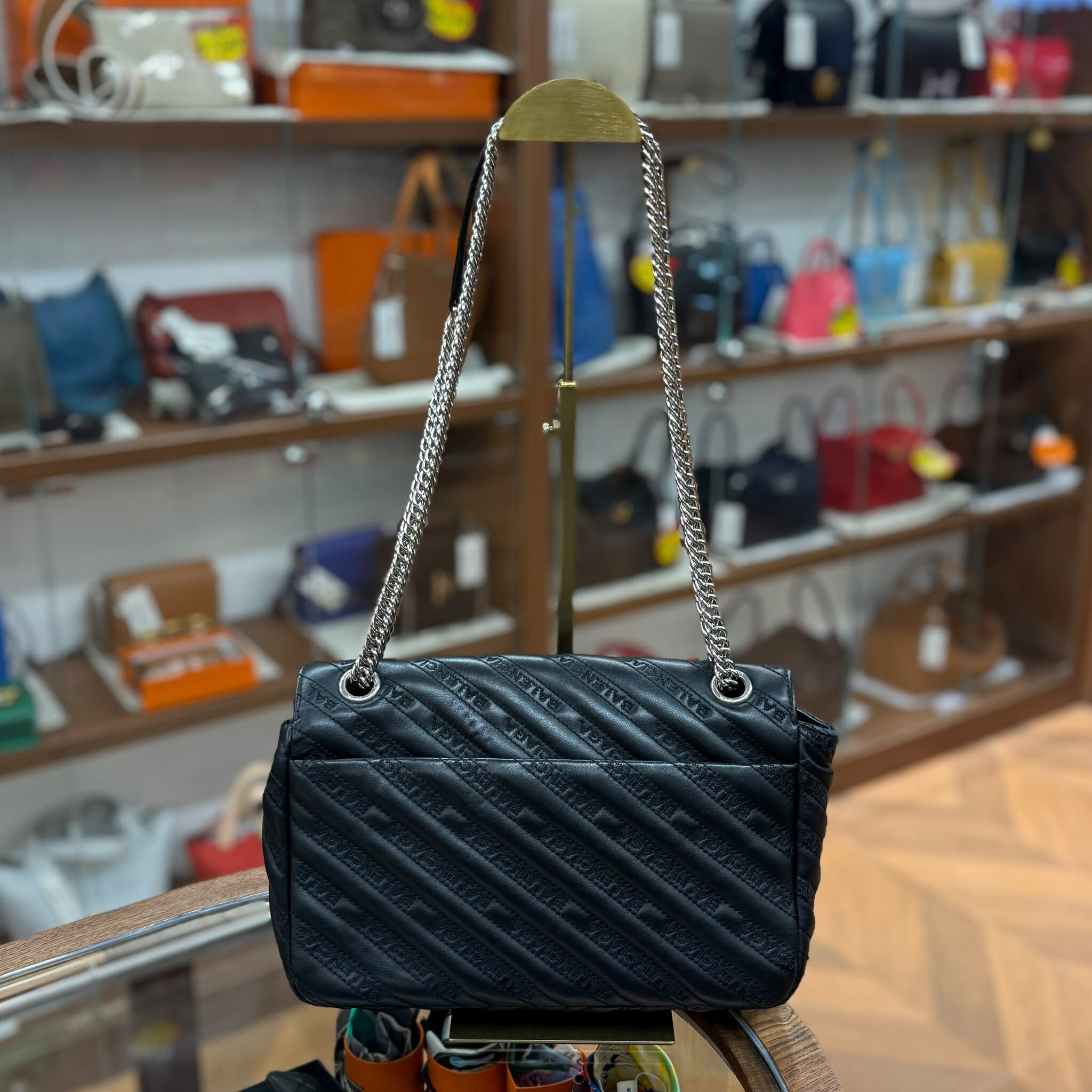 90%NEW USED  BALENCIAGA 黑色LOGO全皮銀鏈 LOCK ROUND #巴黎世家