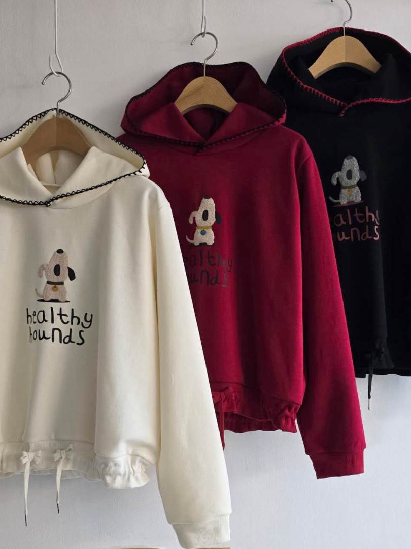 收一點更有型★趣味刺繡抽繩連帽大學T