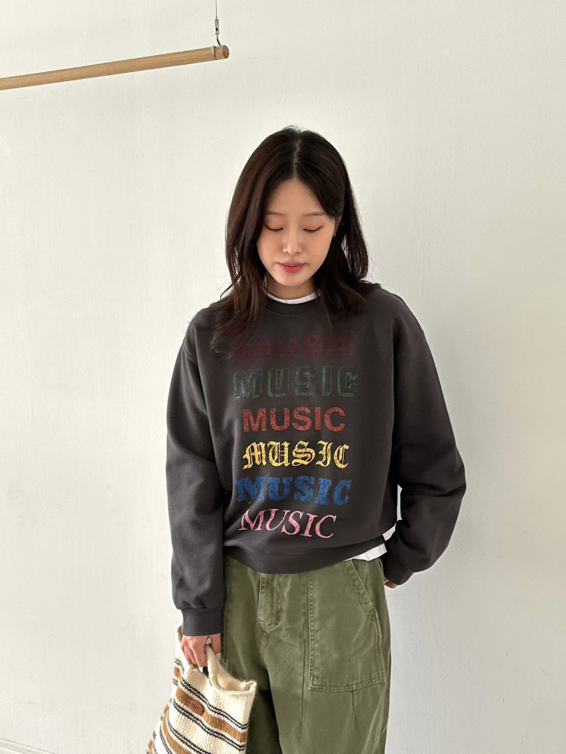 把好心情穿上身★復古彩色MUSIC休閒大學T