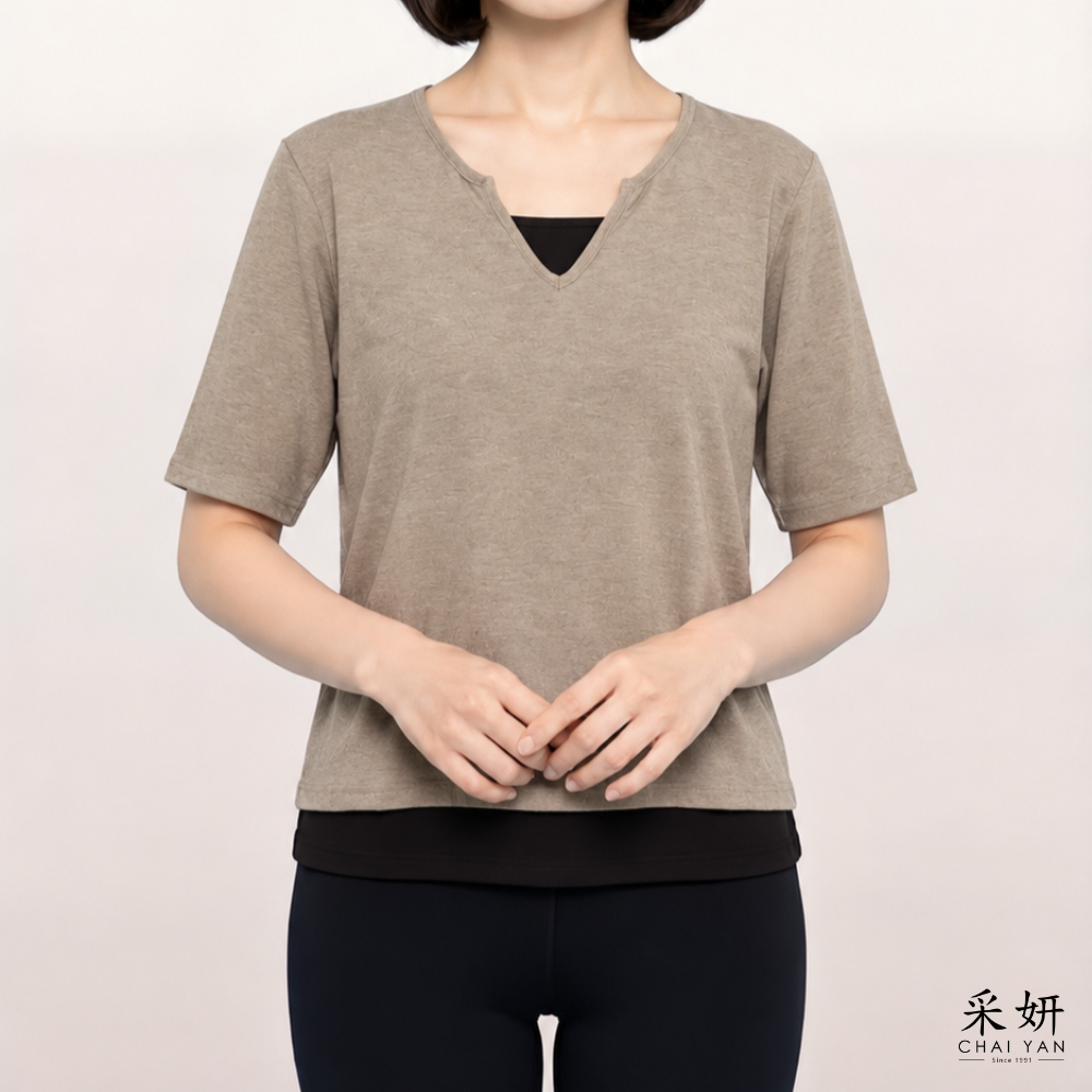 開V圓領假兩件短袖上衣