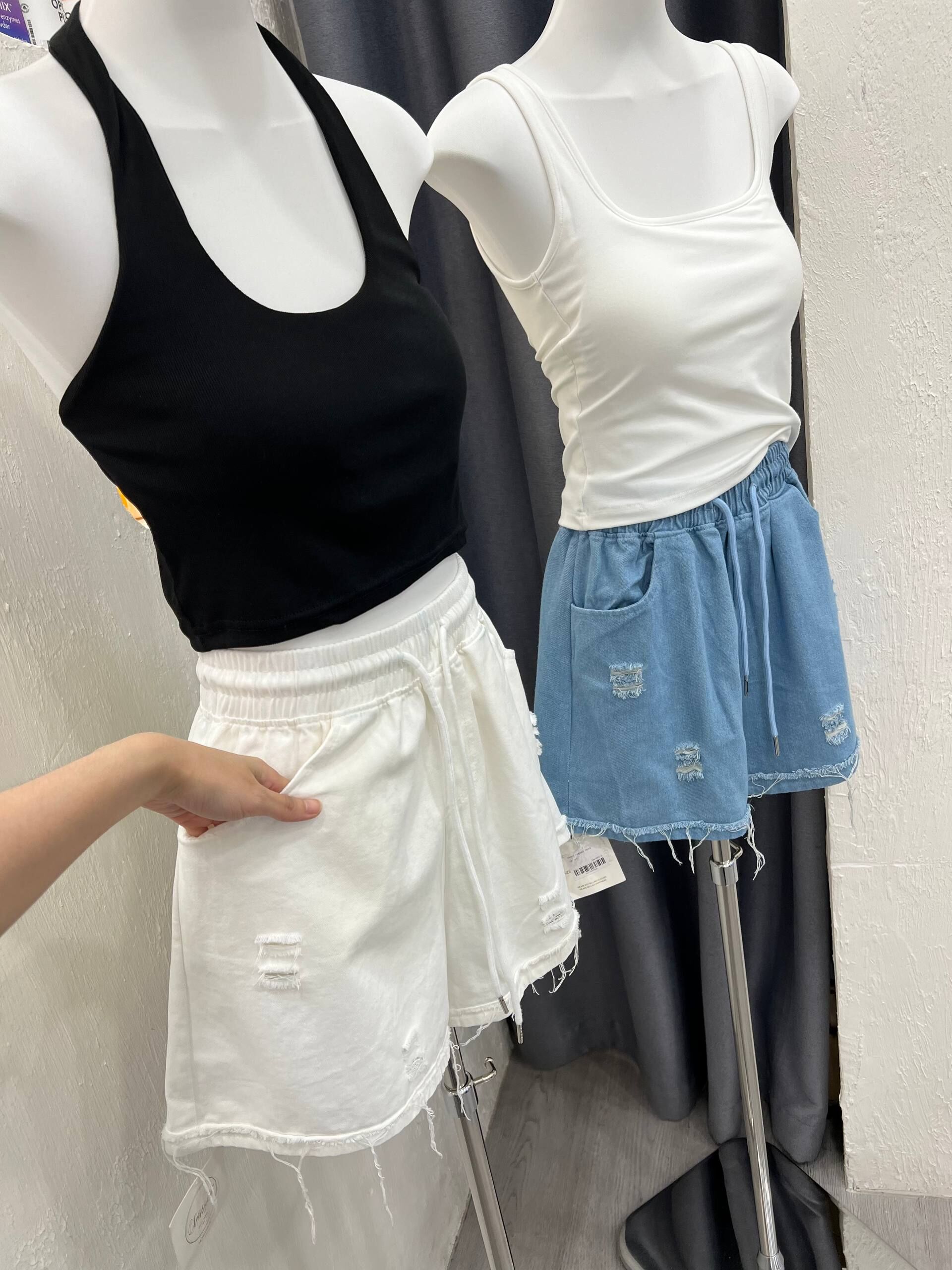 Oversize Ripped Shorts