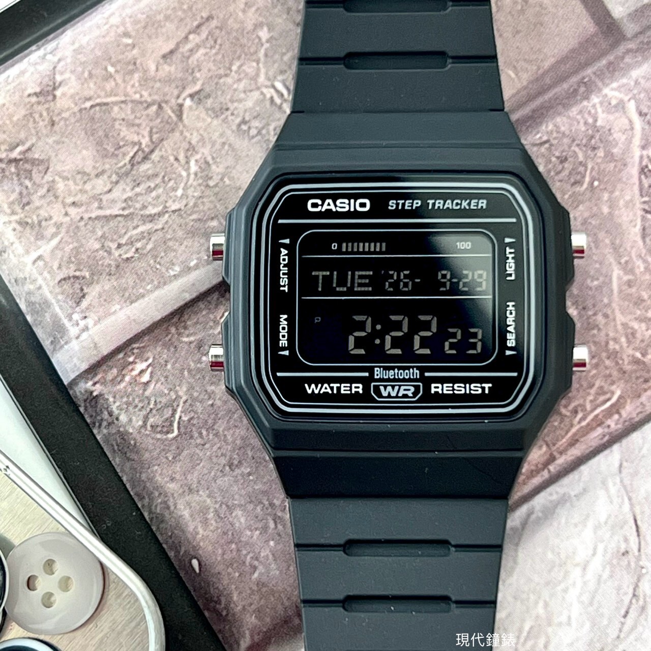 【CASIO 卡西歐】輕巧復古藍芽計步功能電子錶F-B100W-1B  38.1mm 現代鐘錶