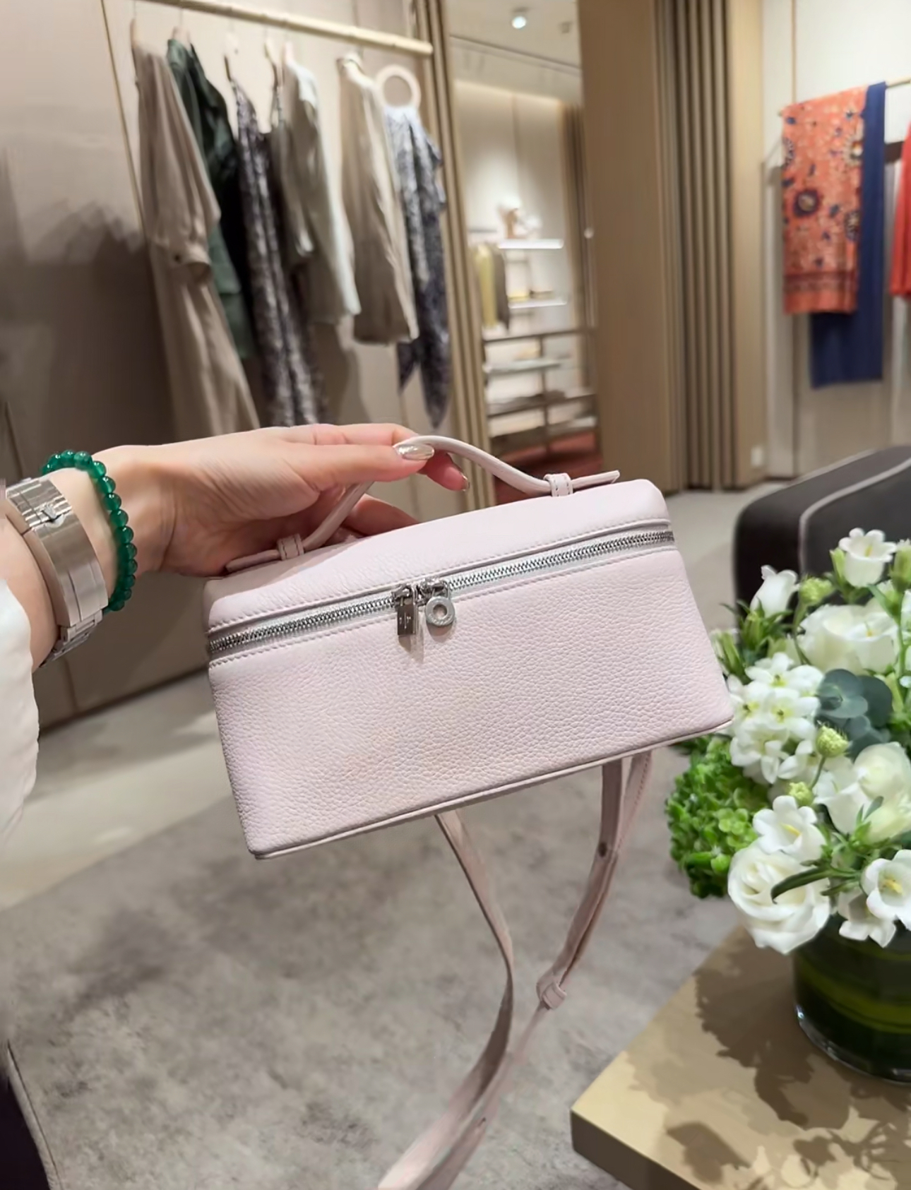 Loro Piana Extra Pocket L19 櫻花粉銀扣飯盒袋手袋
