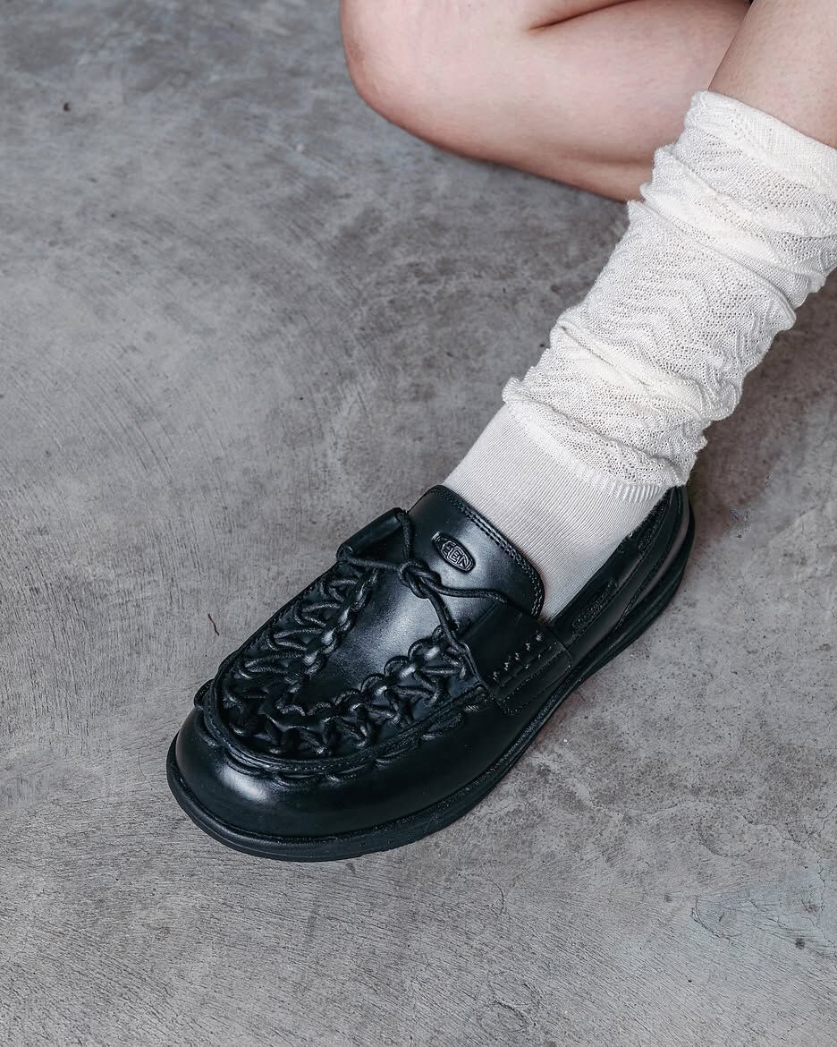 🇯🇵 KEEN UNEEK LOAFER "Nocturnal Black" 全黑 黑色 皮革 編織樂福鞋 女鞋 1032746 男鞋 1032748 / 預購