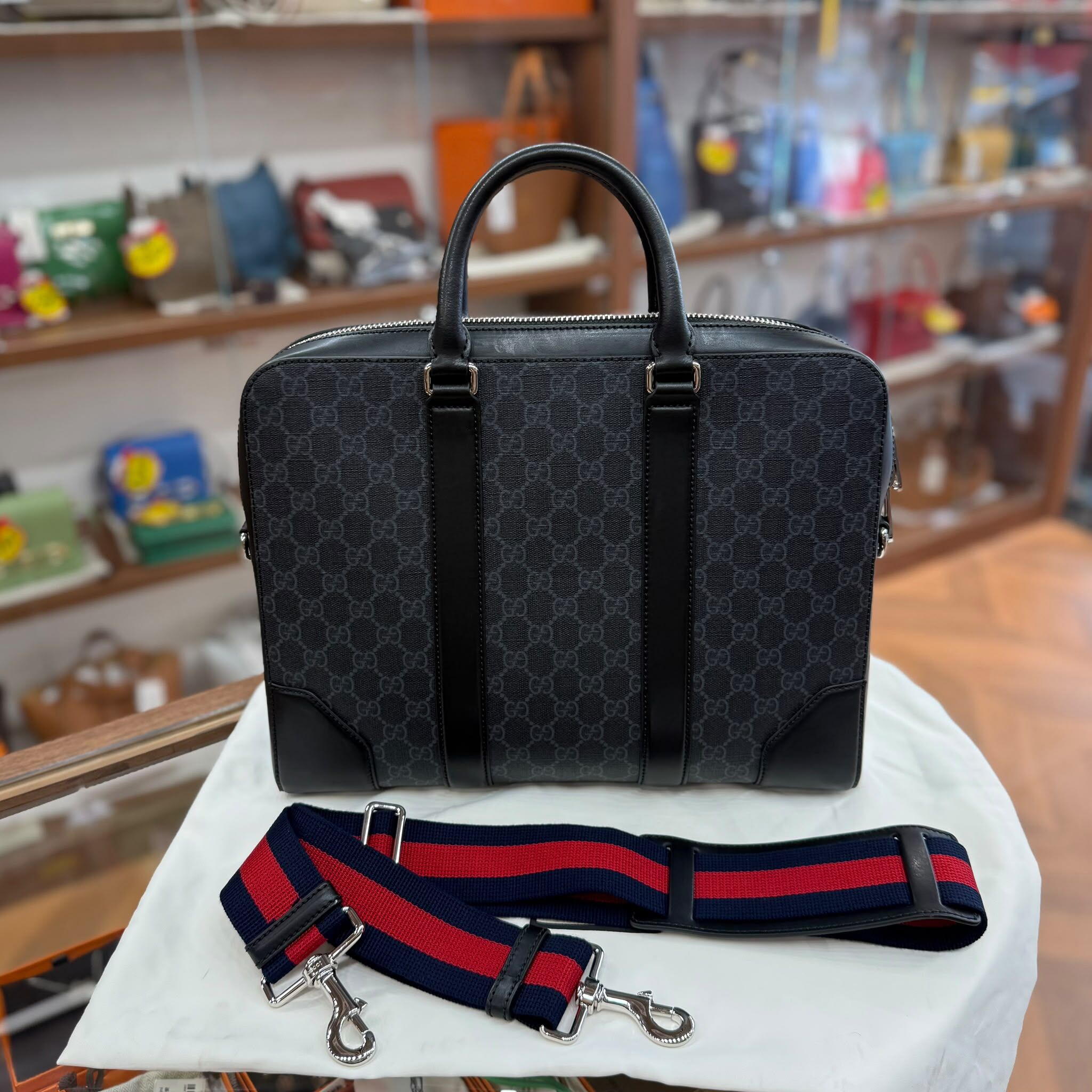 98%NEW USED GUCCI 公文包 黑灰色 GG SUPREME BRIEFCASE 474135 #電腦袋 #古馳
