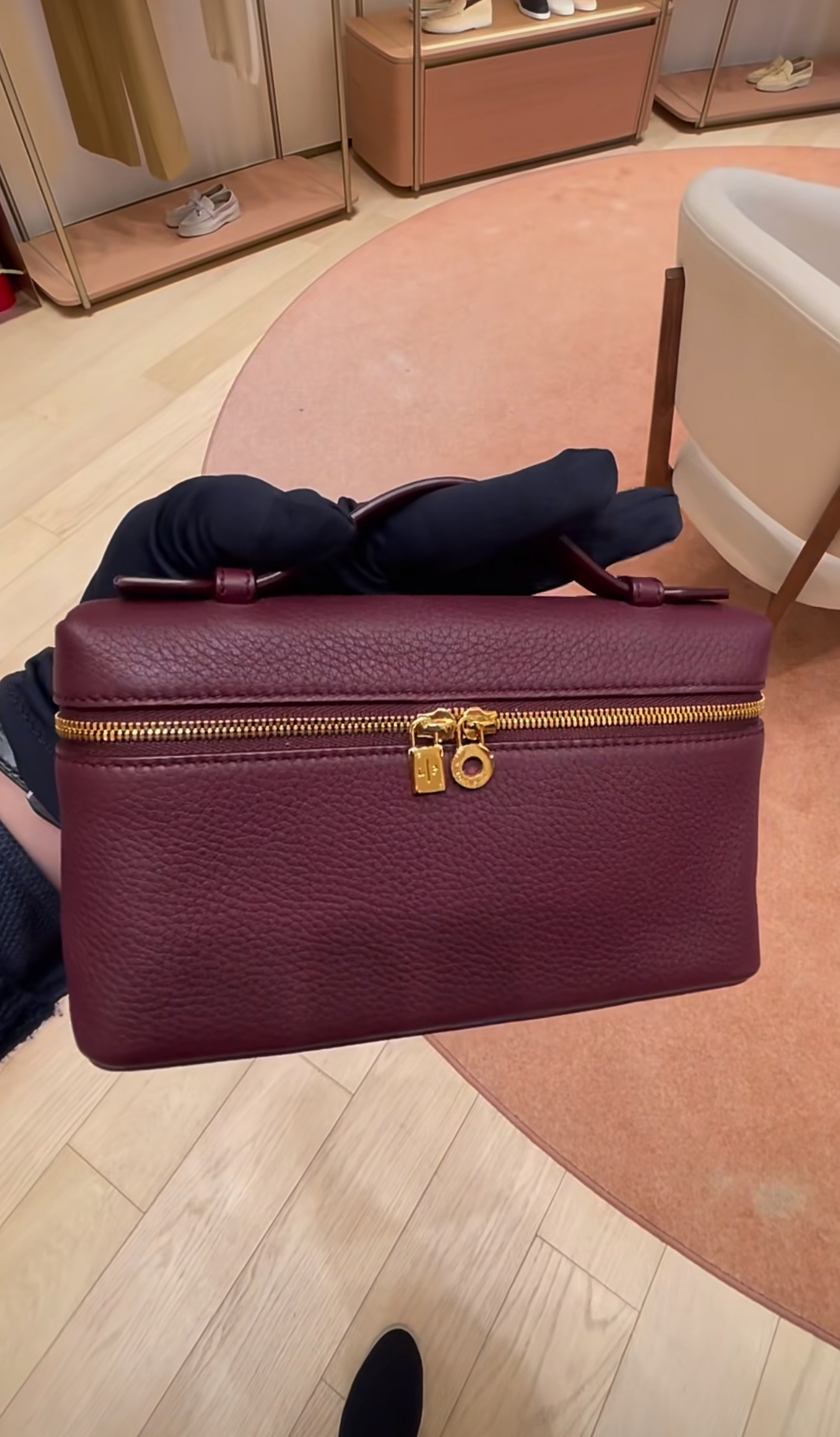 Piana Extra Pocket L19 紅豆色金扣飯盒袋手袋