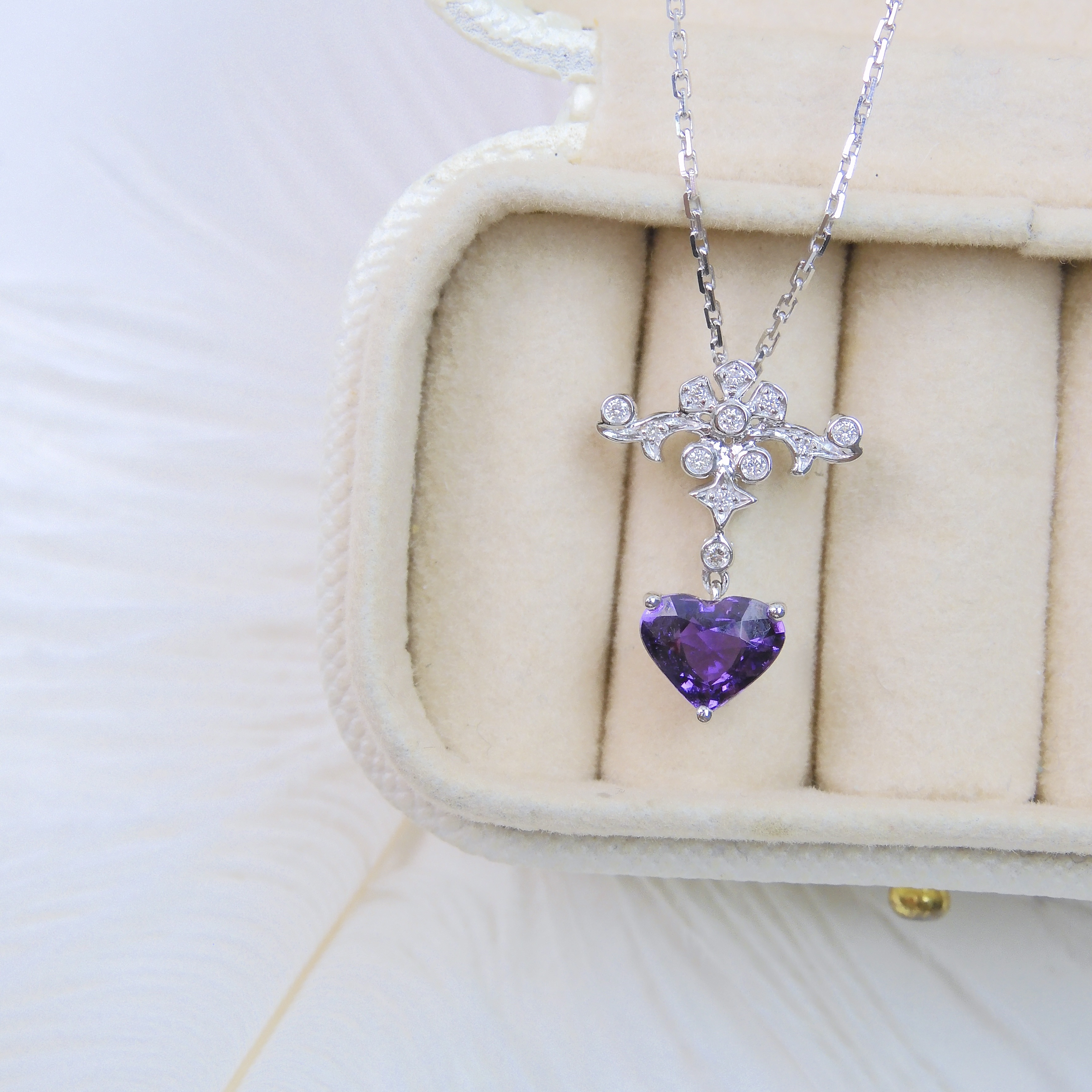 Bespoke 18K Gold 1.18ct Purple Sapphire Necklace (With Certificate)