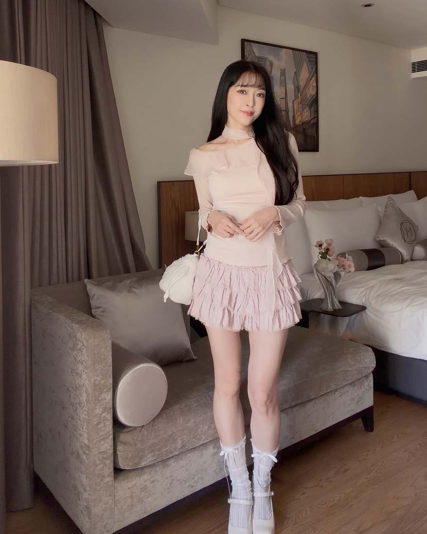 LINA LINA芭蕾戀曲層次蕾絲滾邊紋理蛋糕褲裙-甜美粉