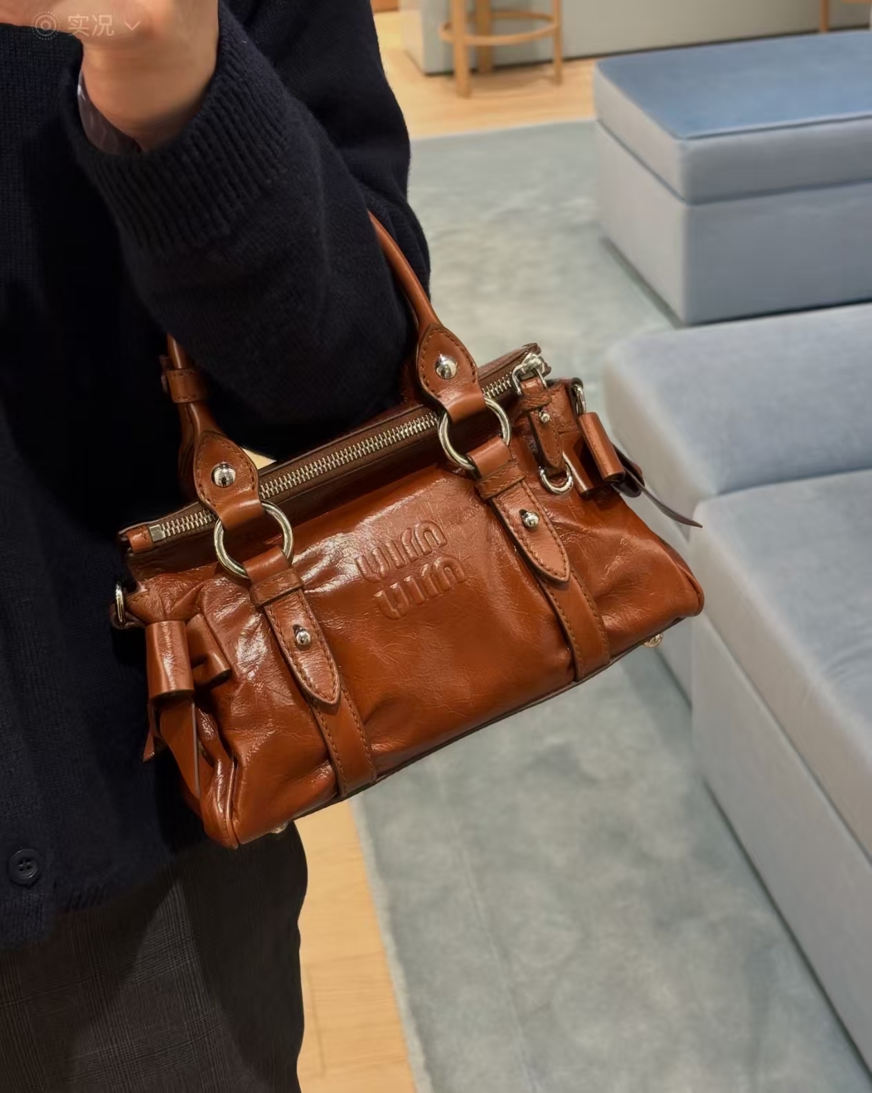 Miu Miu Shiny Leather Top-Handle Bag 紅木色亮面皮革手袋