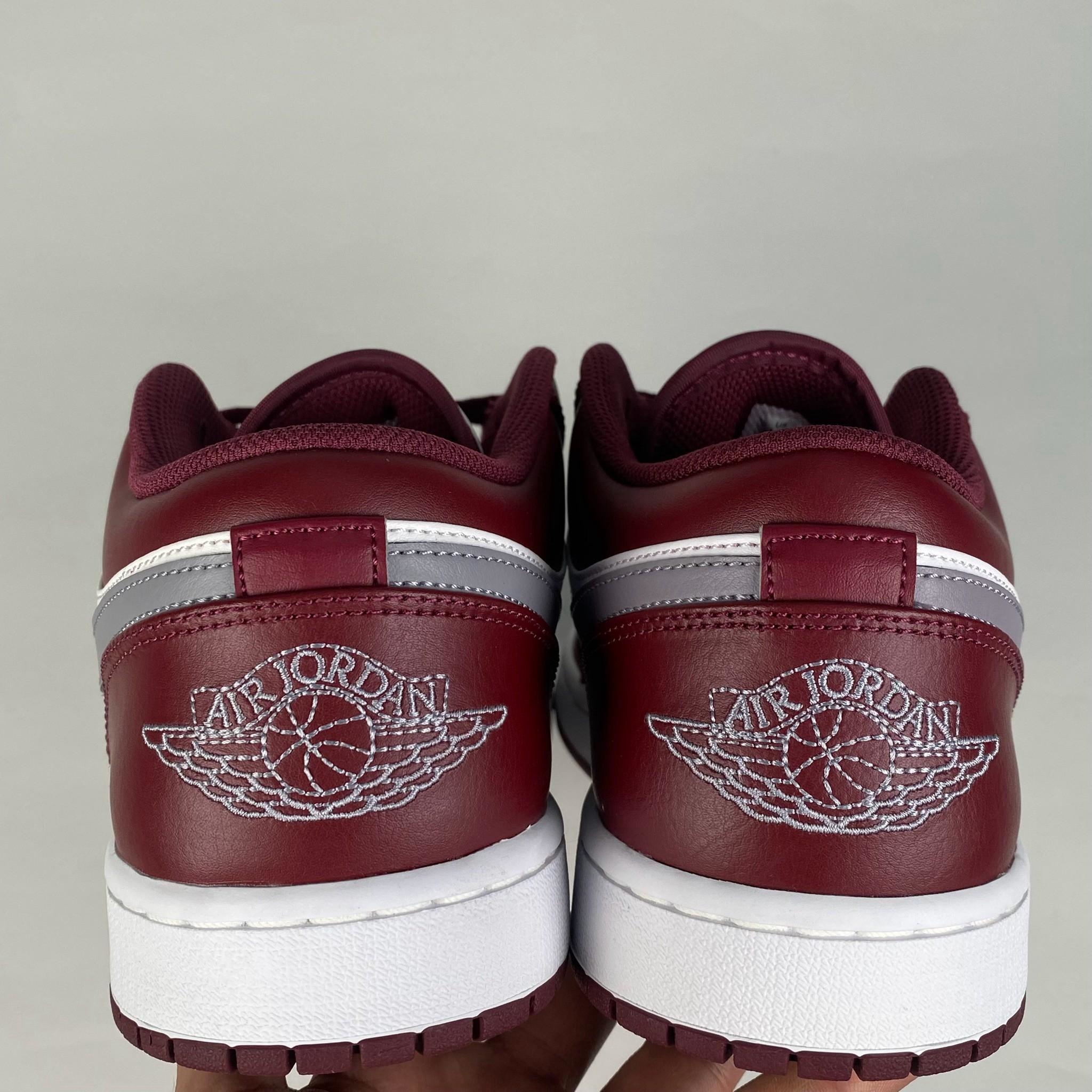 微瑕疵-左腳鞋舌前腳背色差 553558-615 W115 AIR JORDAN 1 LOW "BORDEAUX" 紅酒 男鞋