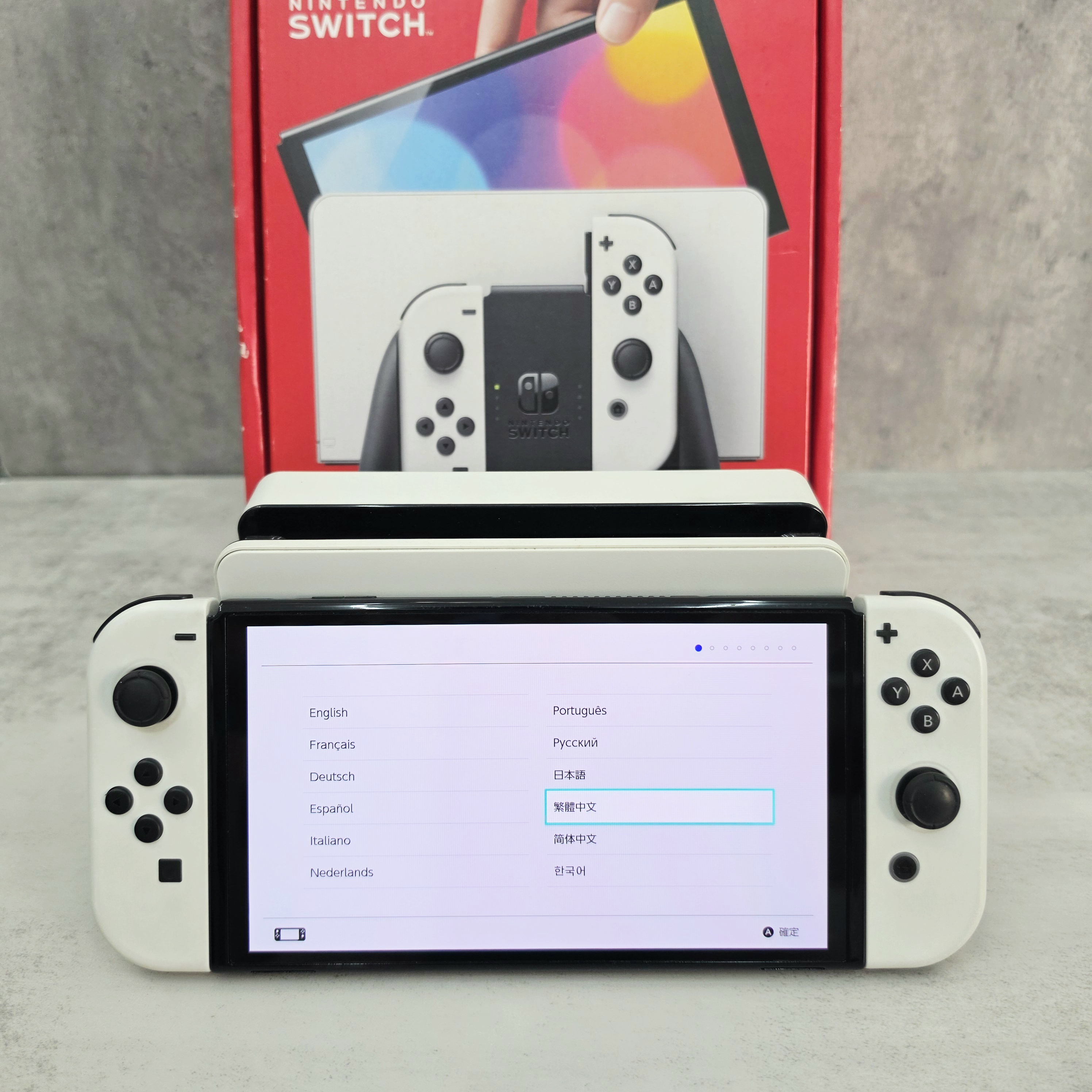 二手遊戲機｜Nintendo Switch OLED 黑色主機 白色 Joy-Con 完整配件 / 盒裝