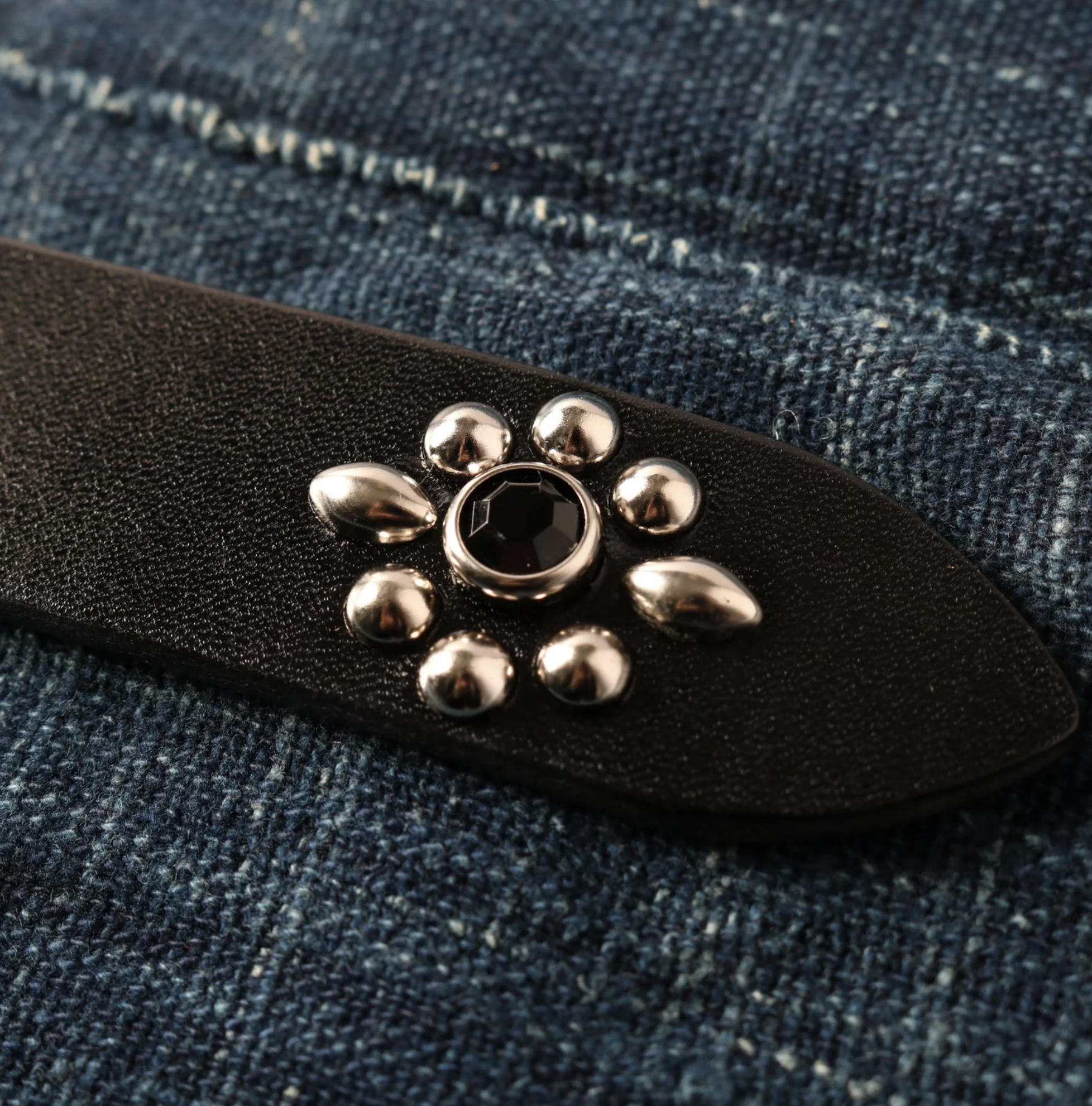 [Instock] Barns Outfitters Tochigi Leather 30mm Leather Studs Belt 'Black' | LE-4343