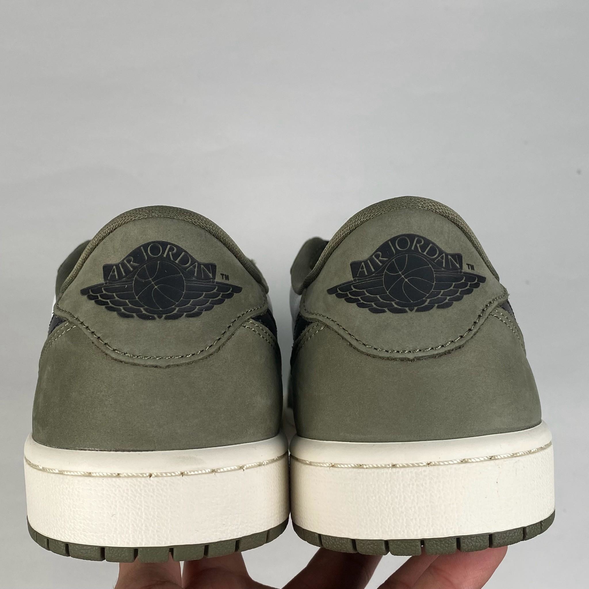 微瑕疵-鞋帶黑白各缺一隻腳(剩一隻黑一隻白) HQ6998-200 M9 Air Jordan 1 Low "Medium Olive" 橄欖綠 男鞋
