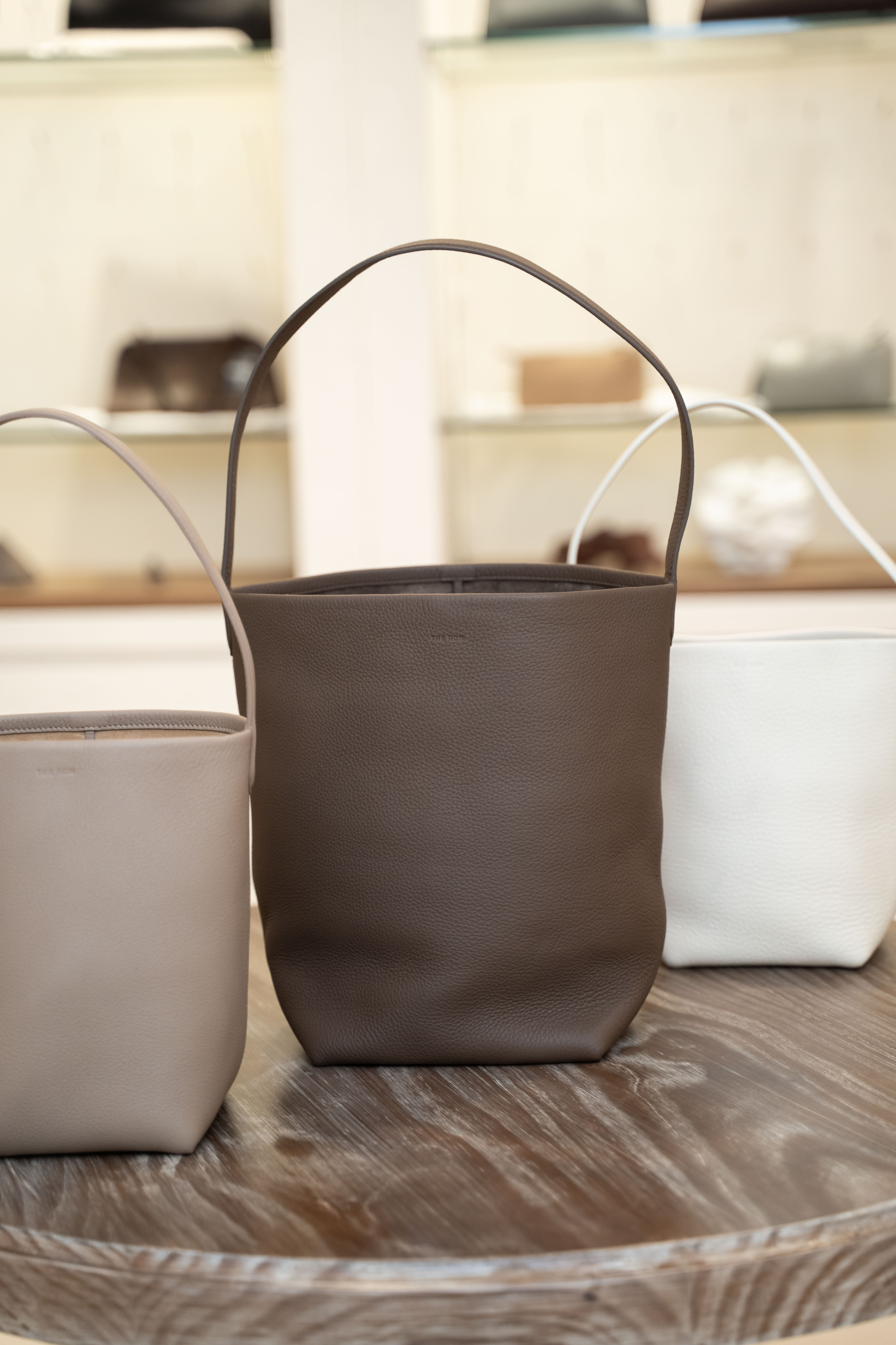 The Row Medium N/S Park Tote Dark Olive 深褐色水桶袋手袋