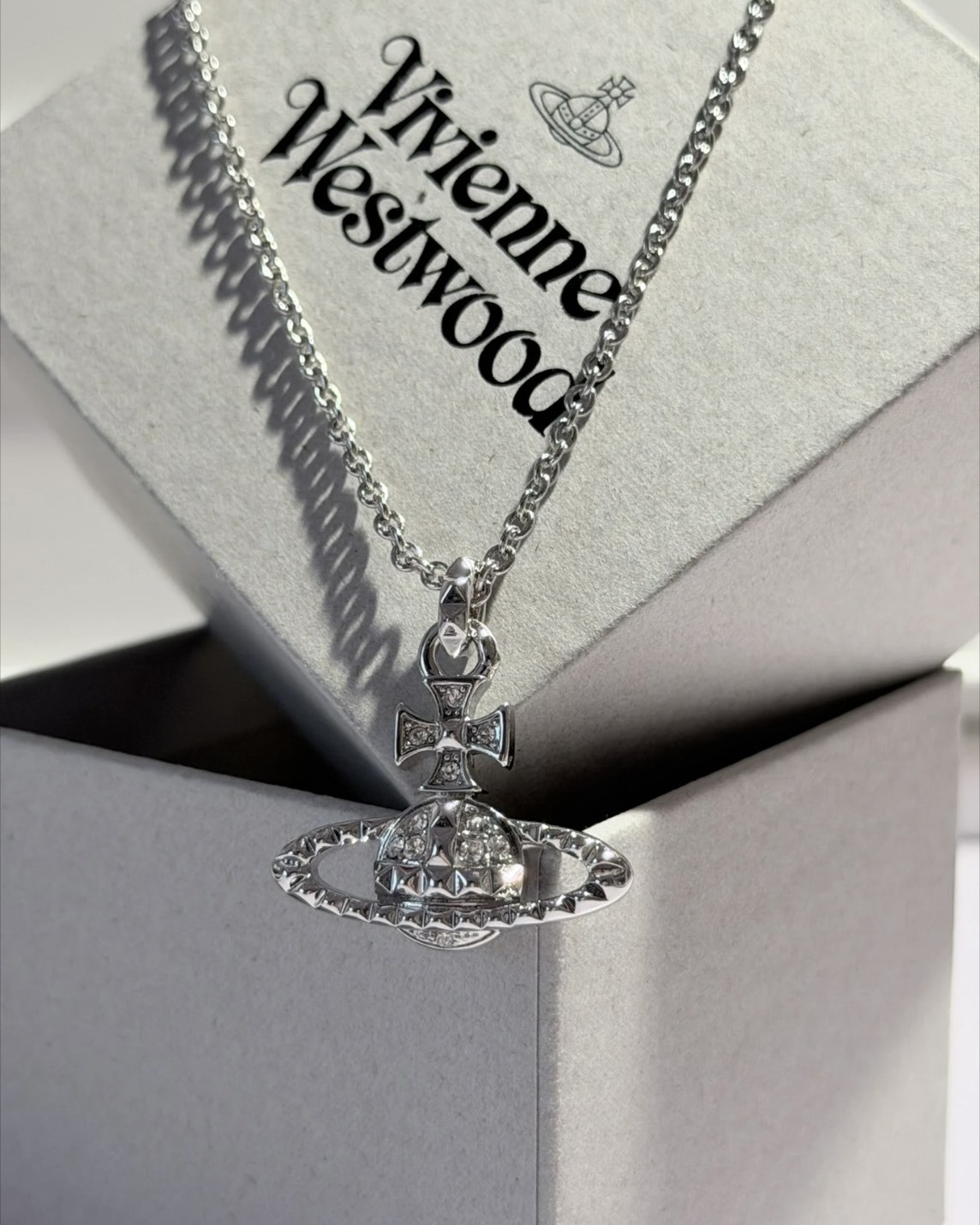Vivienne Westwood 西太后 薇薇安 Mayfair Bas Relief 淺浮雕吊墜 黃銅 項鍊 女款