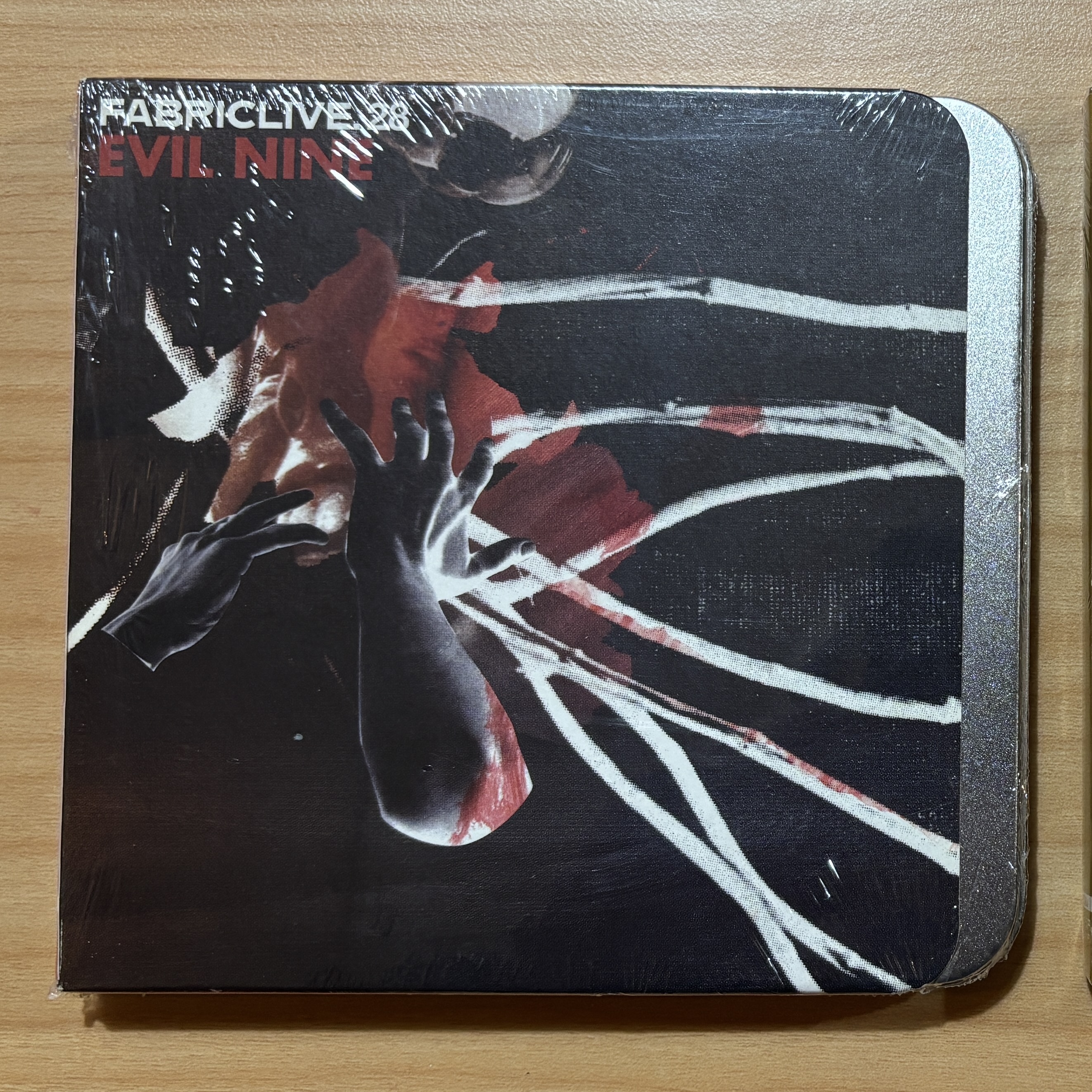 Evil Nine《Fabriclive.28》（日文obi mixed CD）