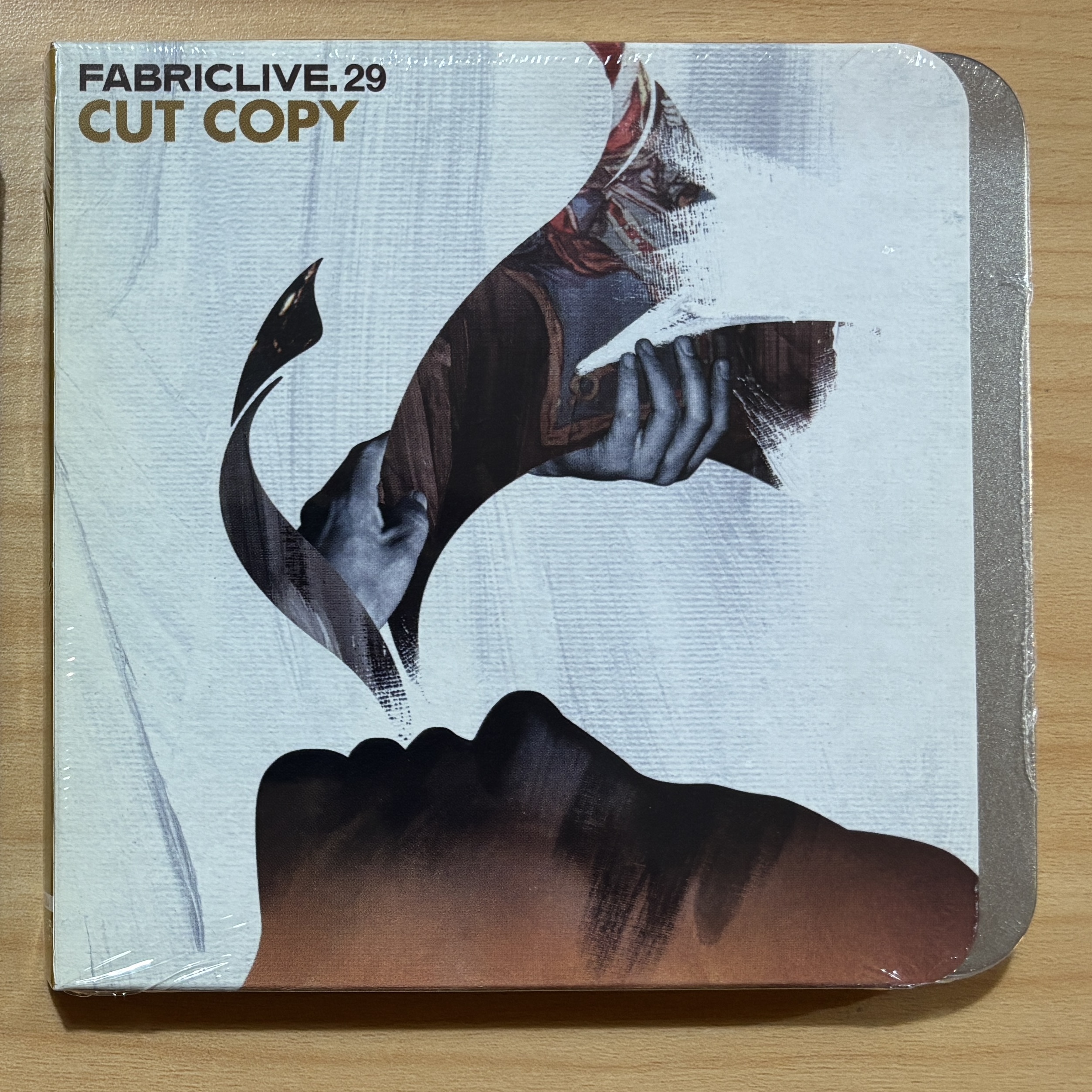 Cut Copy《Fabriclive.29》（日文obi mixed CD）