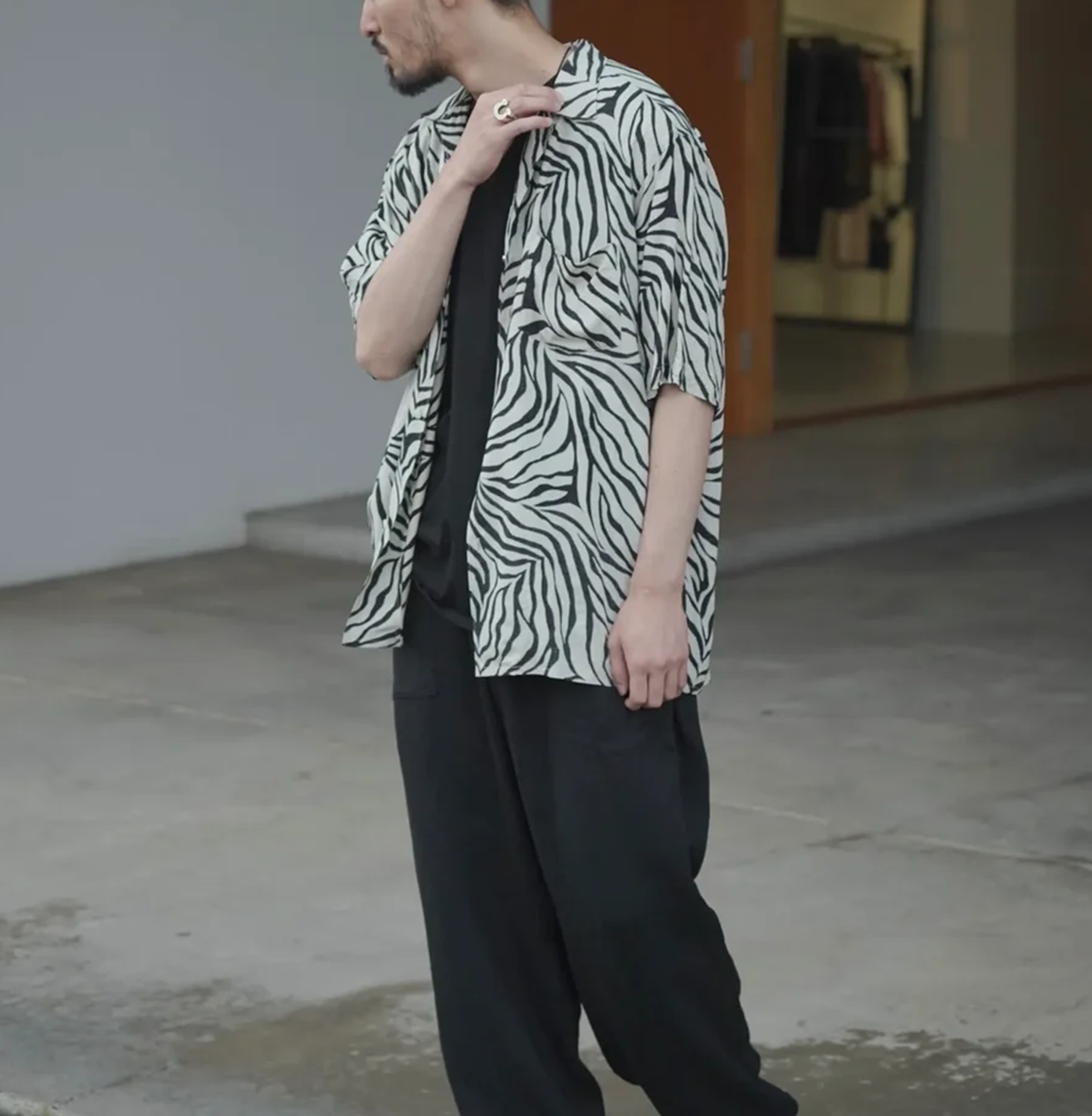 COMOLI ZEBRA SHORT SLEEVE OPEN COLLAR SHIRT - PRE ORDER ITEM (預訂中)