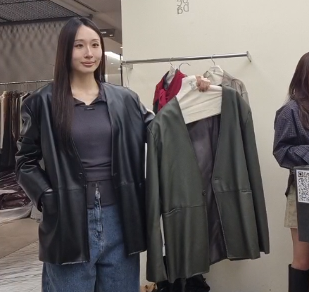 AM7229 磨砂質感軟綿皮外套 *特價* (優惠碼不適用)