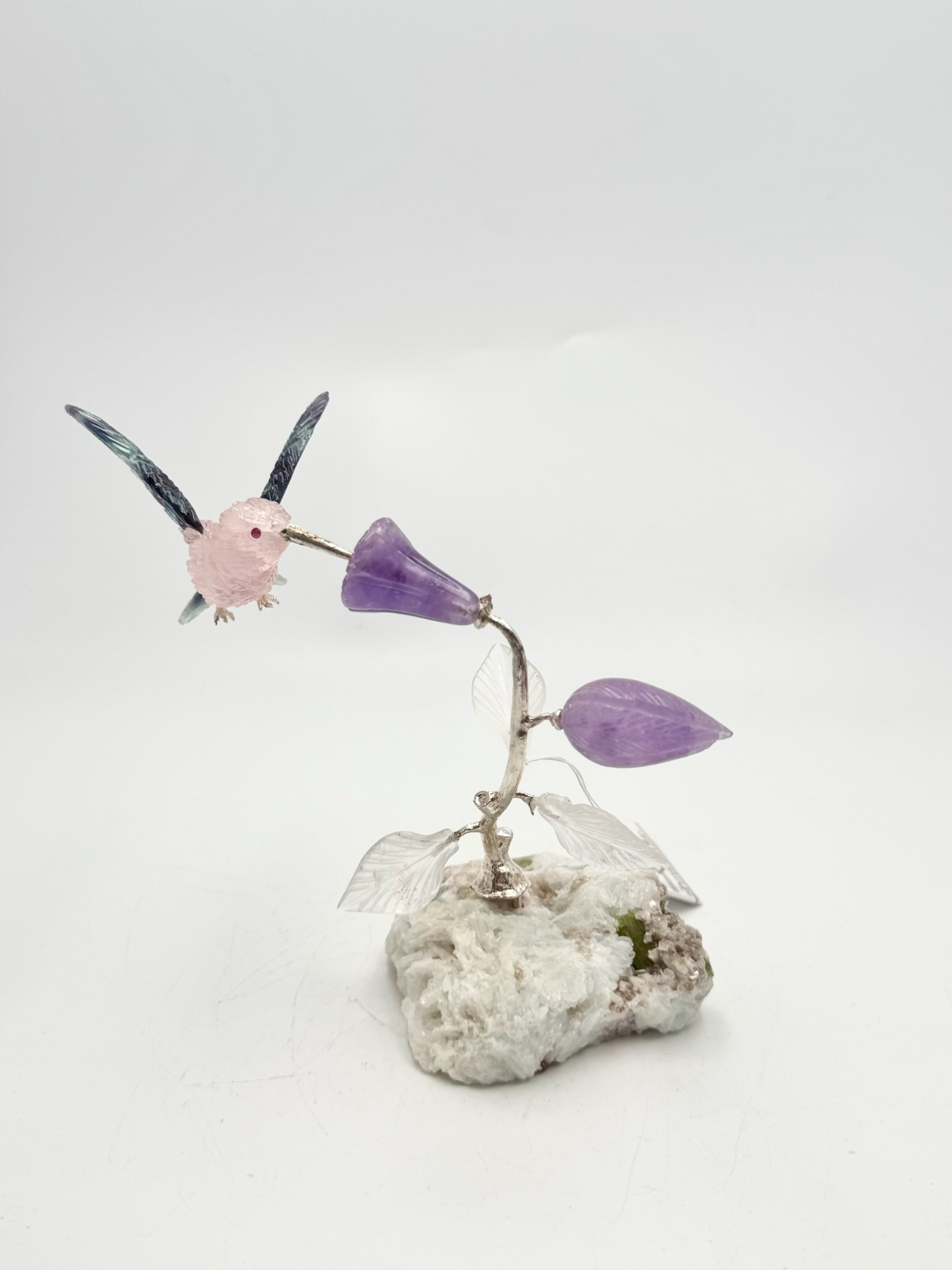 FD006 A6 巴西天然寶石手雕靈鳥 × 原礦共生藝術擺件 12.5x13.5cm 0.22kg