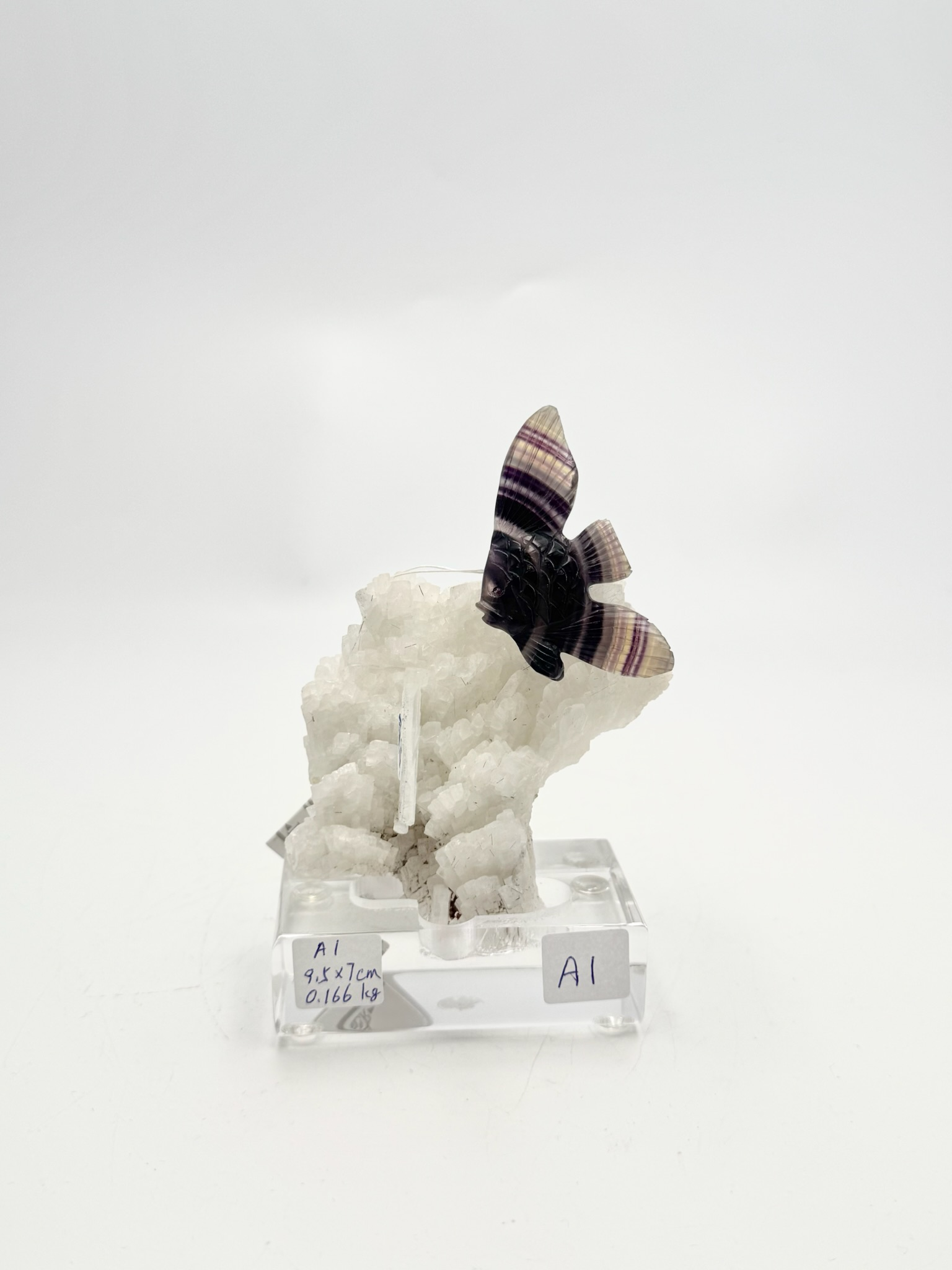 FD001 A1 巴西天然寶石手雕靈鳥 × 原礦共生藝術擺件 9.5x7cm 0.166kg