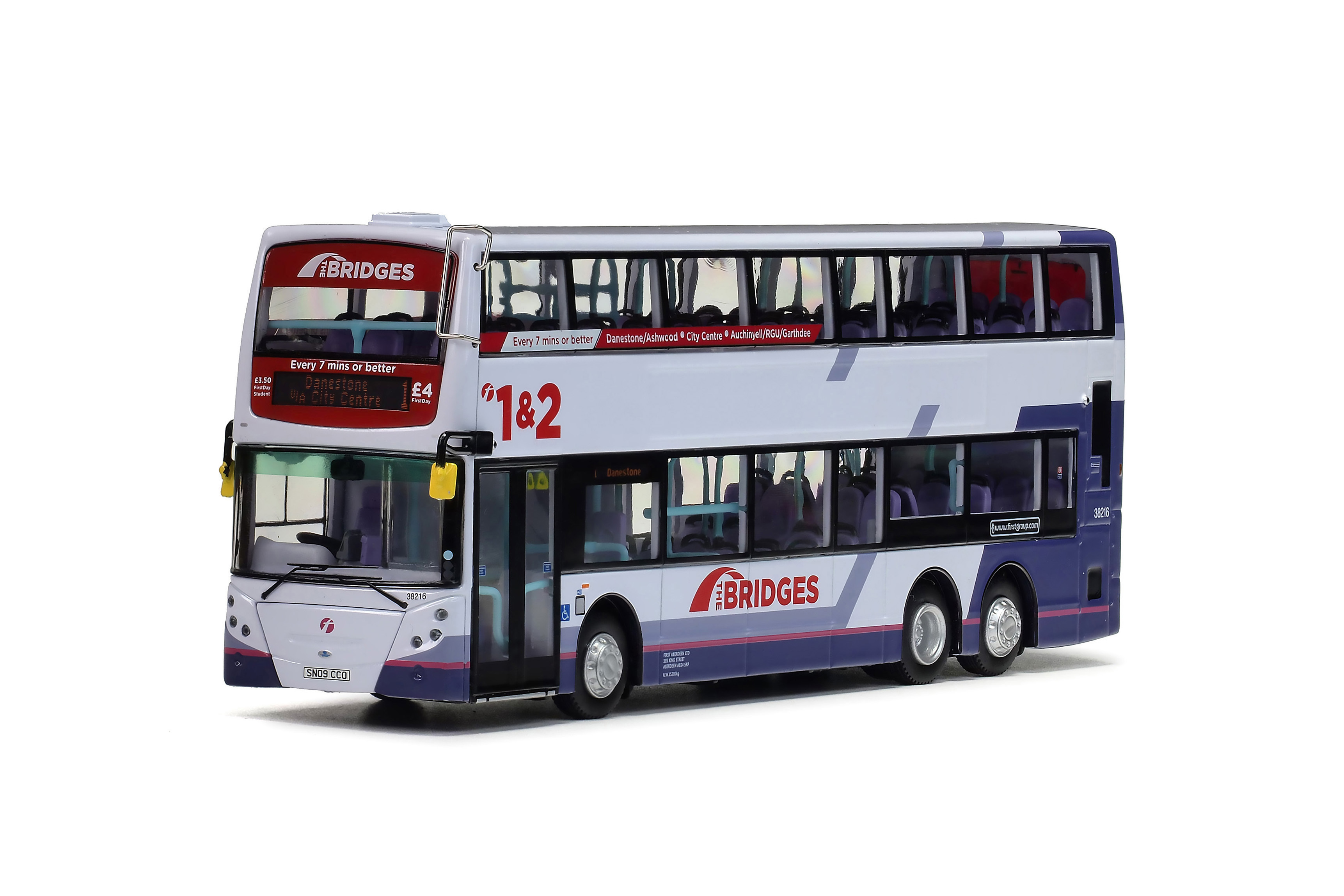 UKD76003 1:76 First Bus Aberdeen 丹尼士三叉戟歐盟四代12.1米 (1) (只限部份地區)