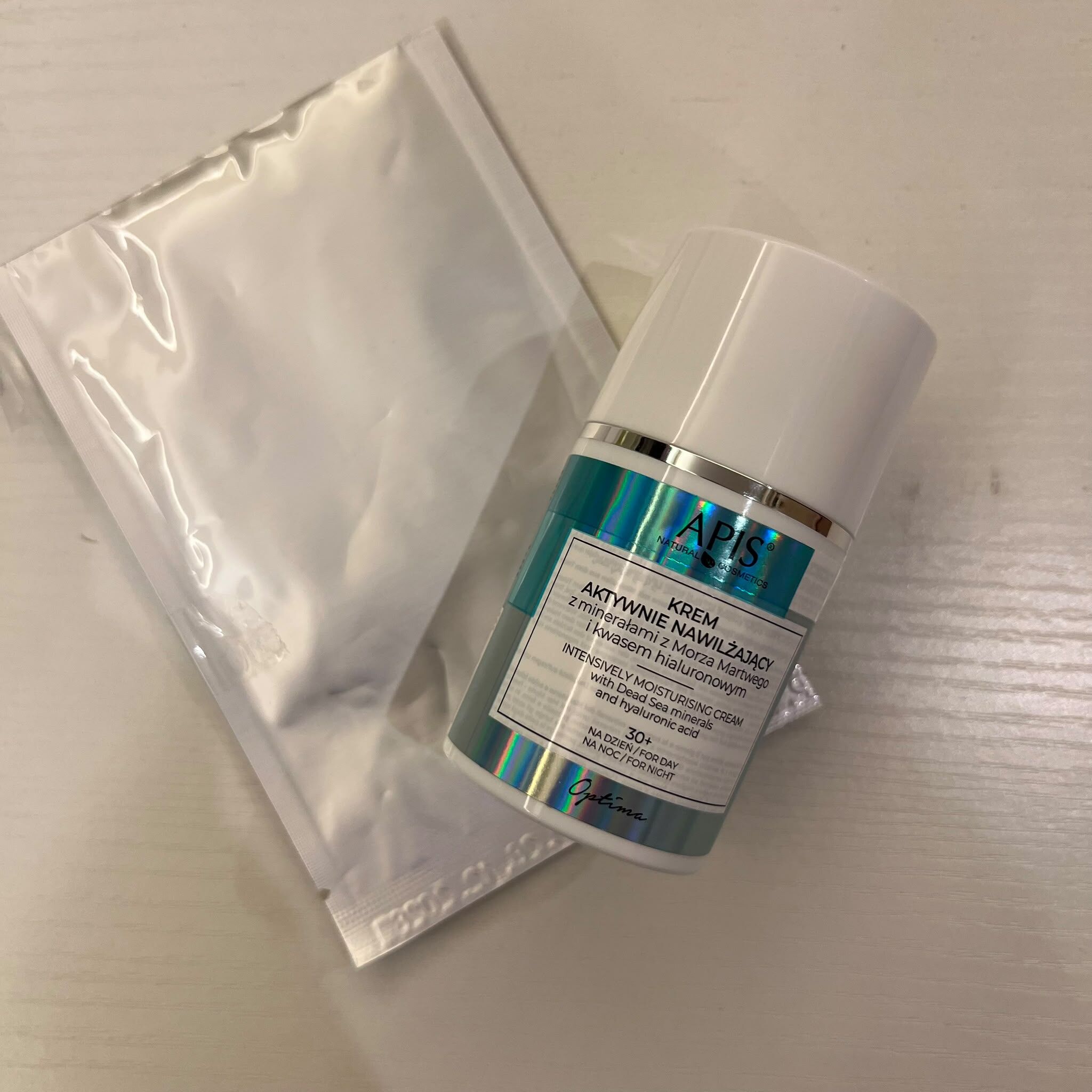 關鍵字AP15 APIS INTENSIVELY MOISTURISING CREAM 50ML優惠價$238