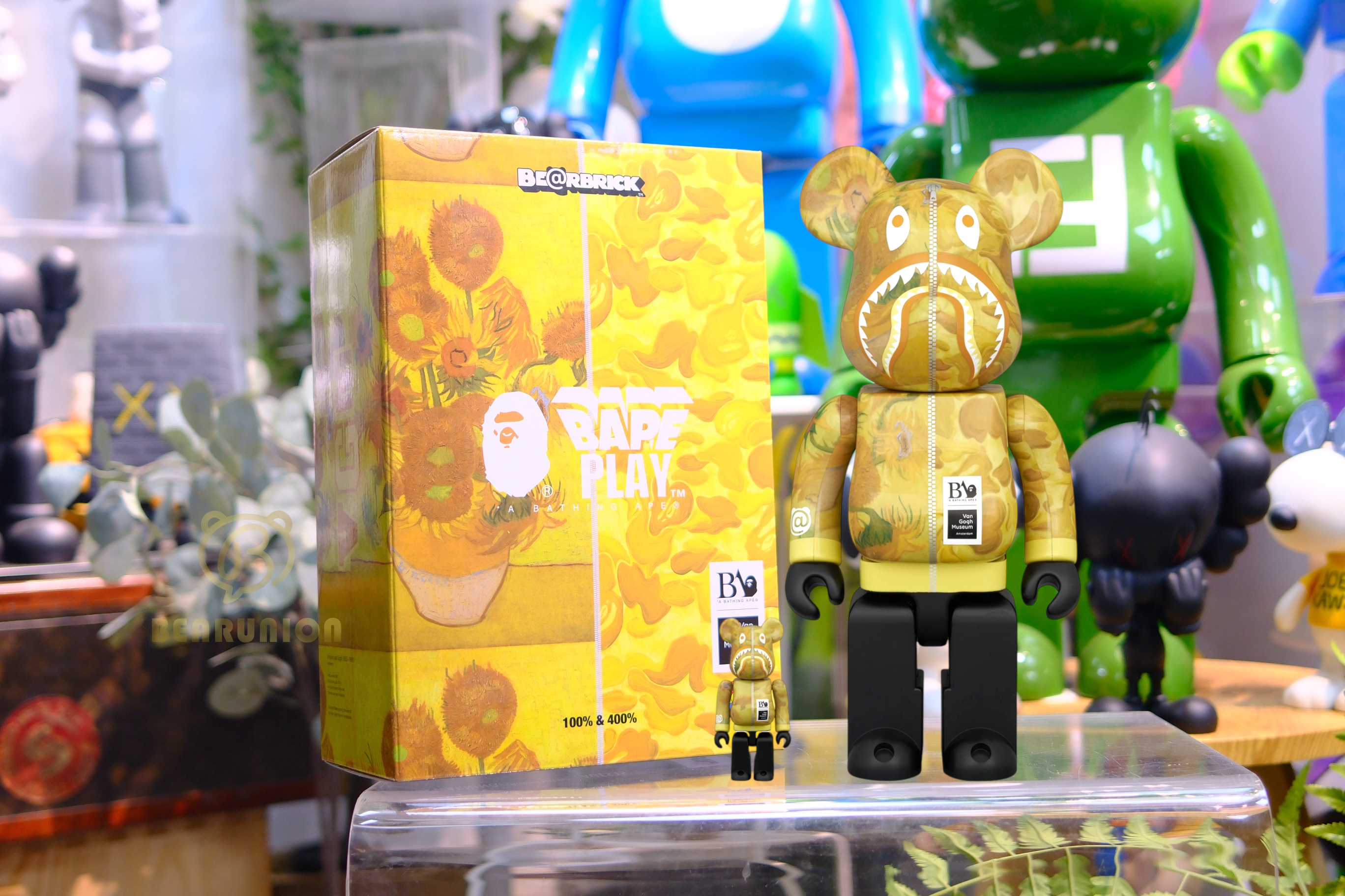 🎏預訂🎏Bearbrick 400% 100% BAPE(R) × Van Gogh Museum Sunflowers SHARK