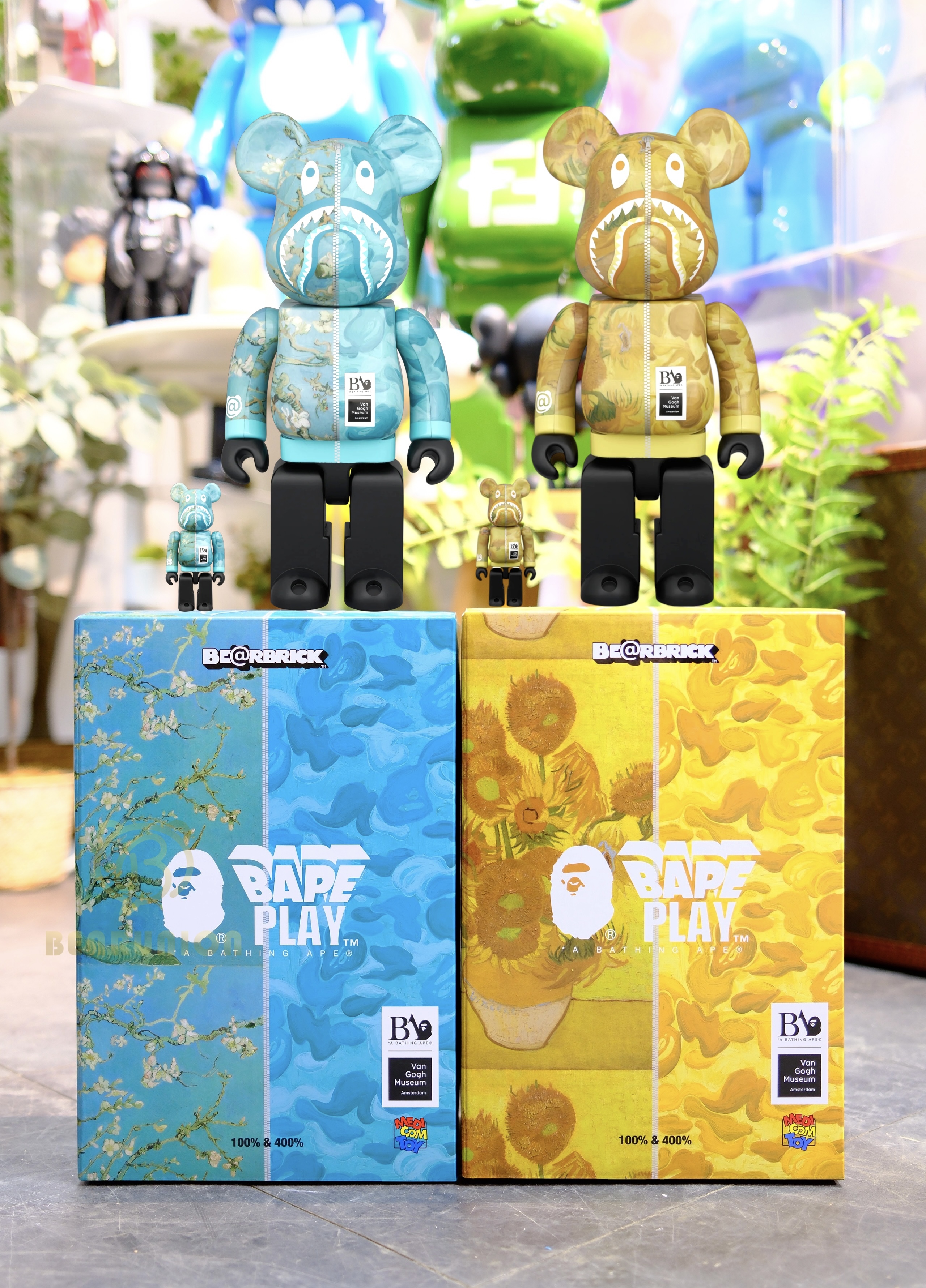 🎏預訂🎏Bearbrick 400% 100%  BAPE(R) × Van Gogh Museum Almond Blossom / Sunflowers SHARK