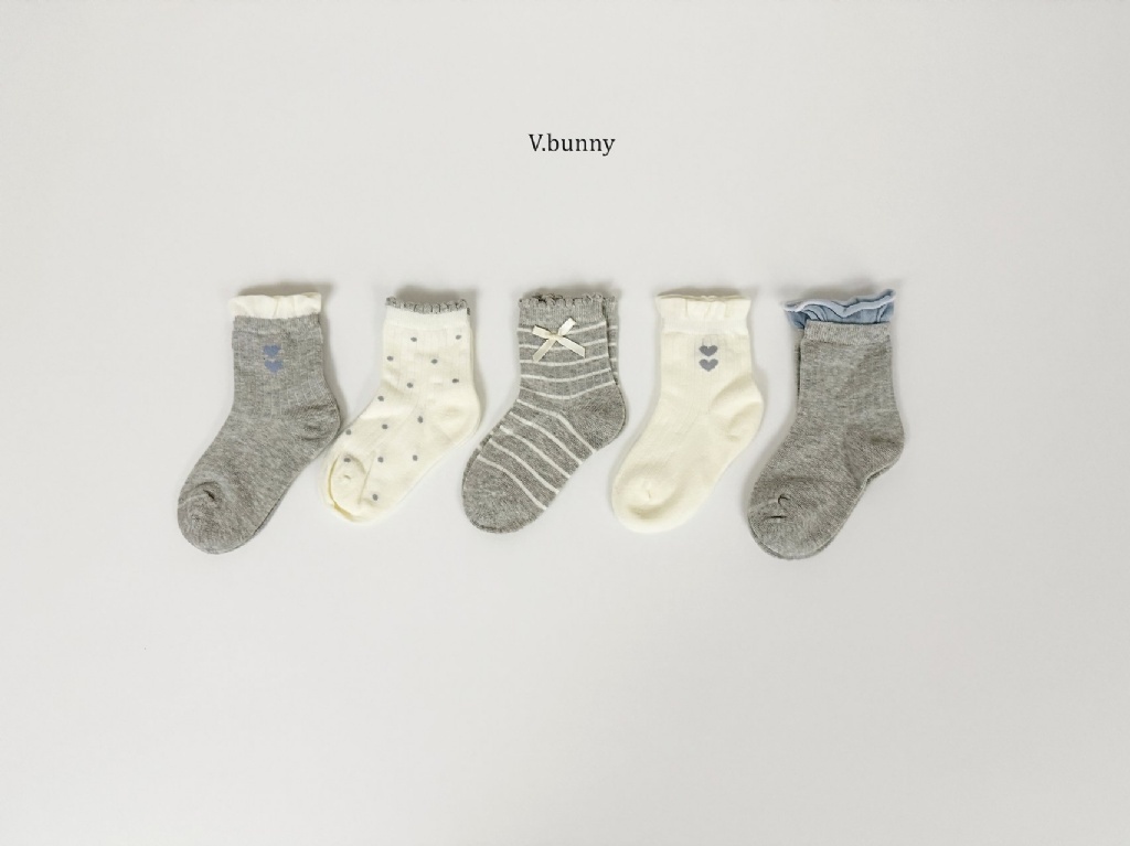 正韓冬Vbunny 灰色系蝴蝶結愛心襪(五入)