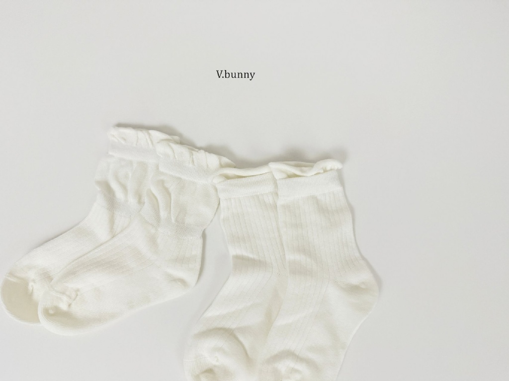 正韓冬Vbunny 米白色系蝴蝶結襪(四入)