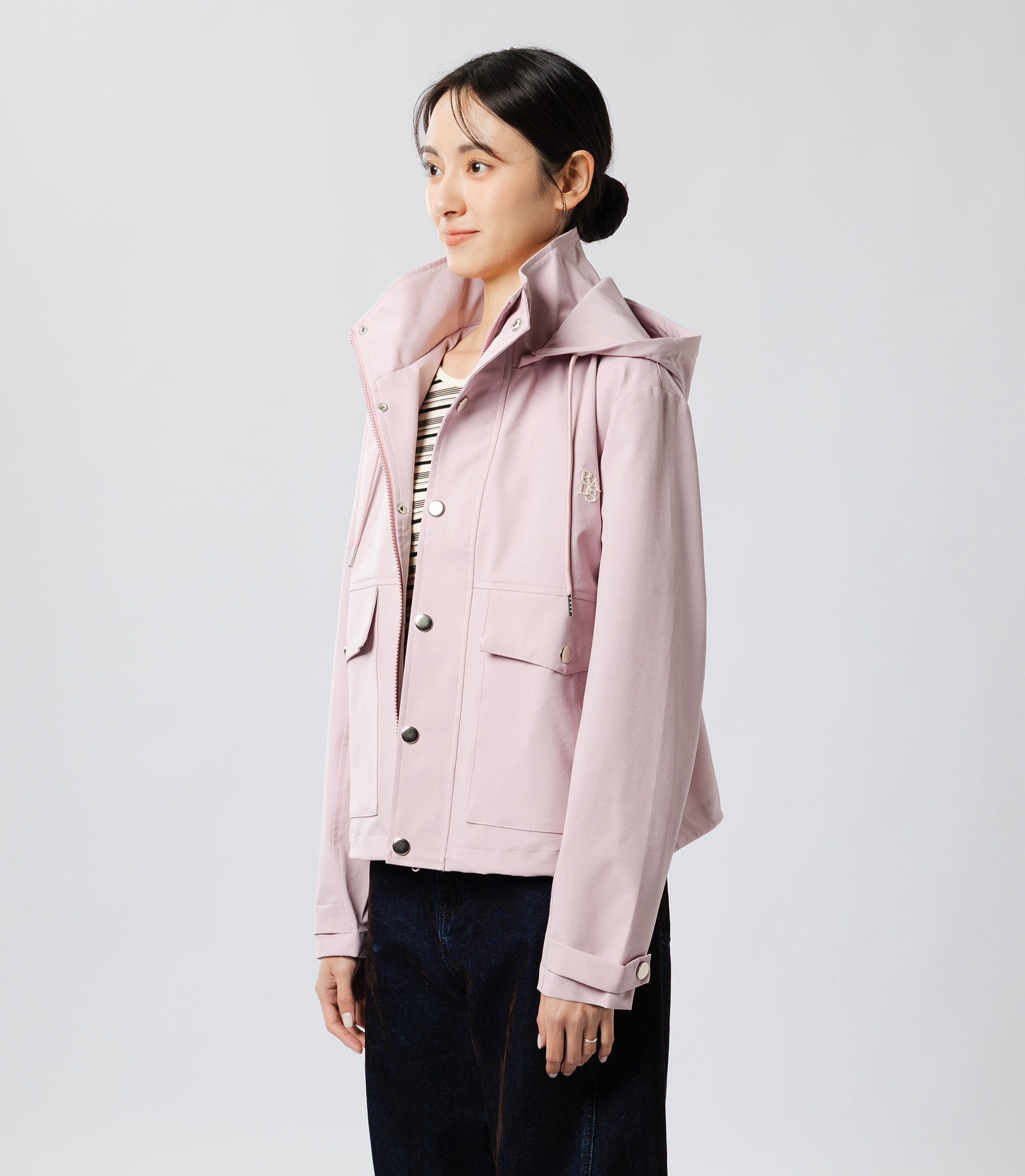 Radiantsphere 女款 短版多口袋機能風衣外套
