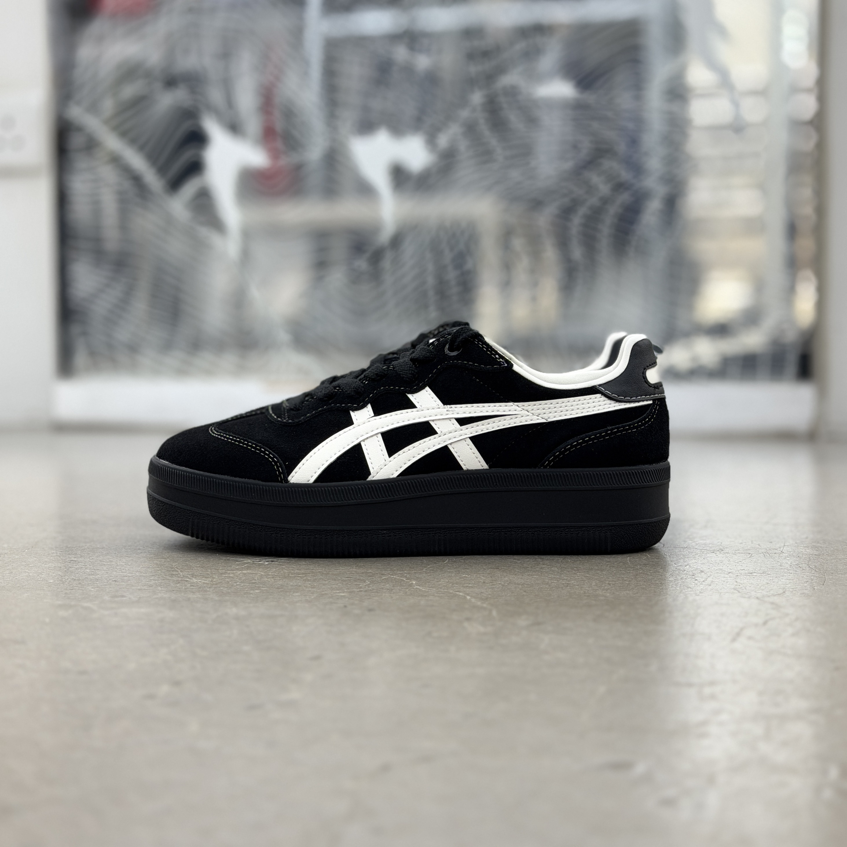 Onitsuka Tiger Tokuten Chunk- Black