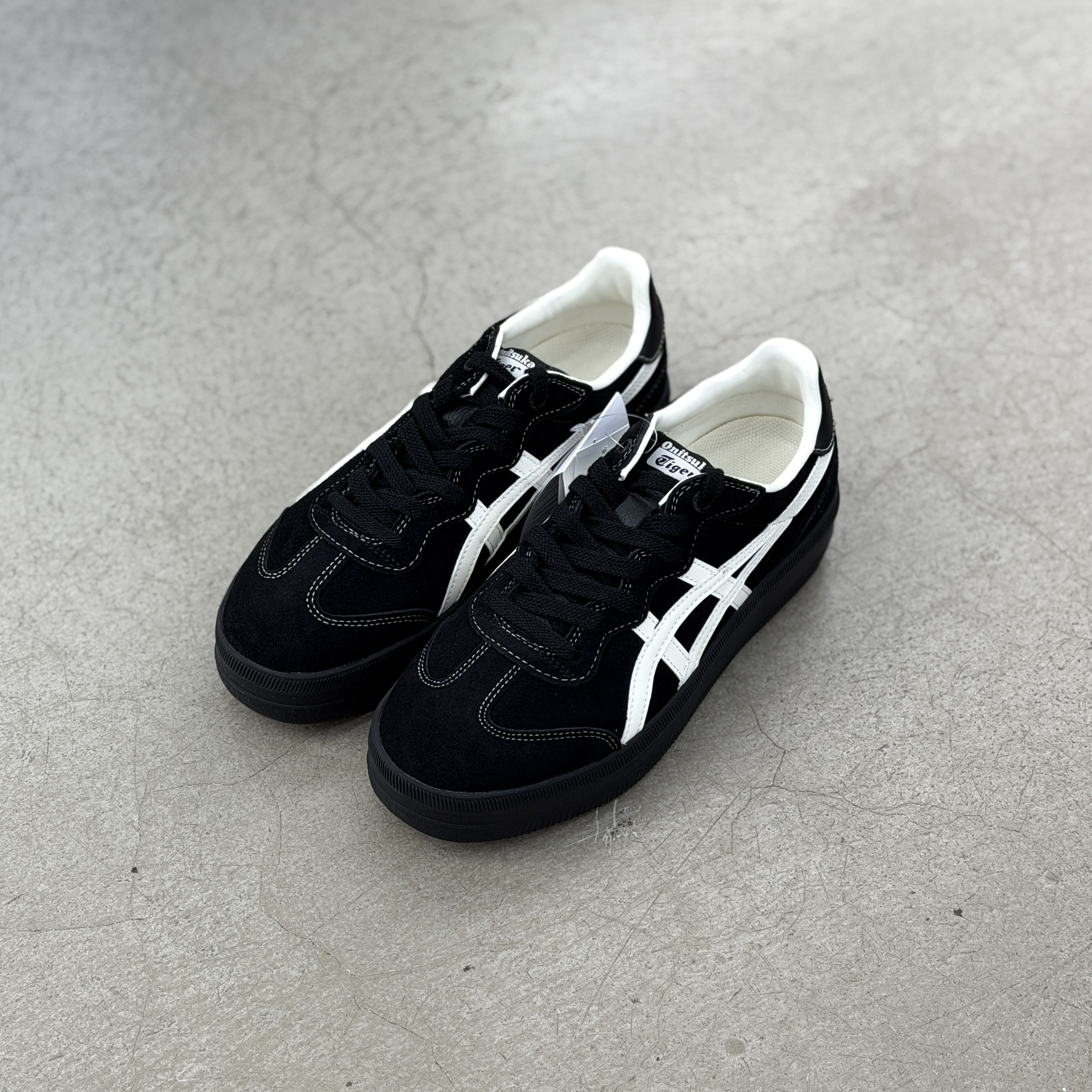 Onitsuka Tiger Tokuten Chunk- Black