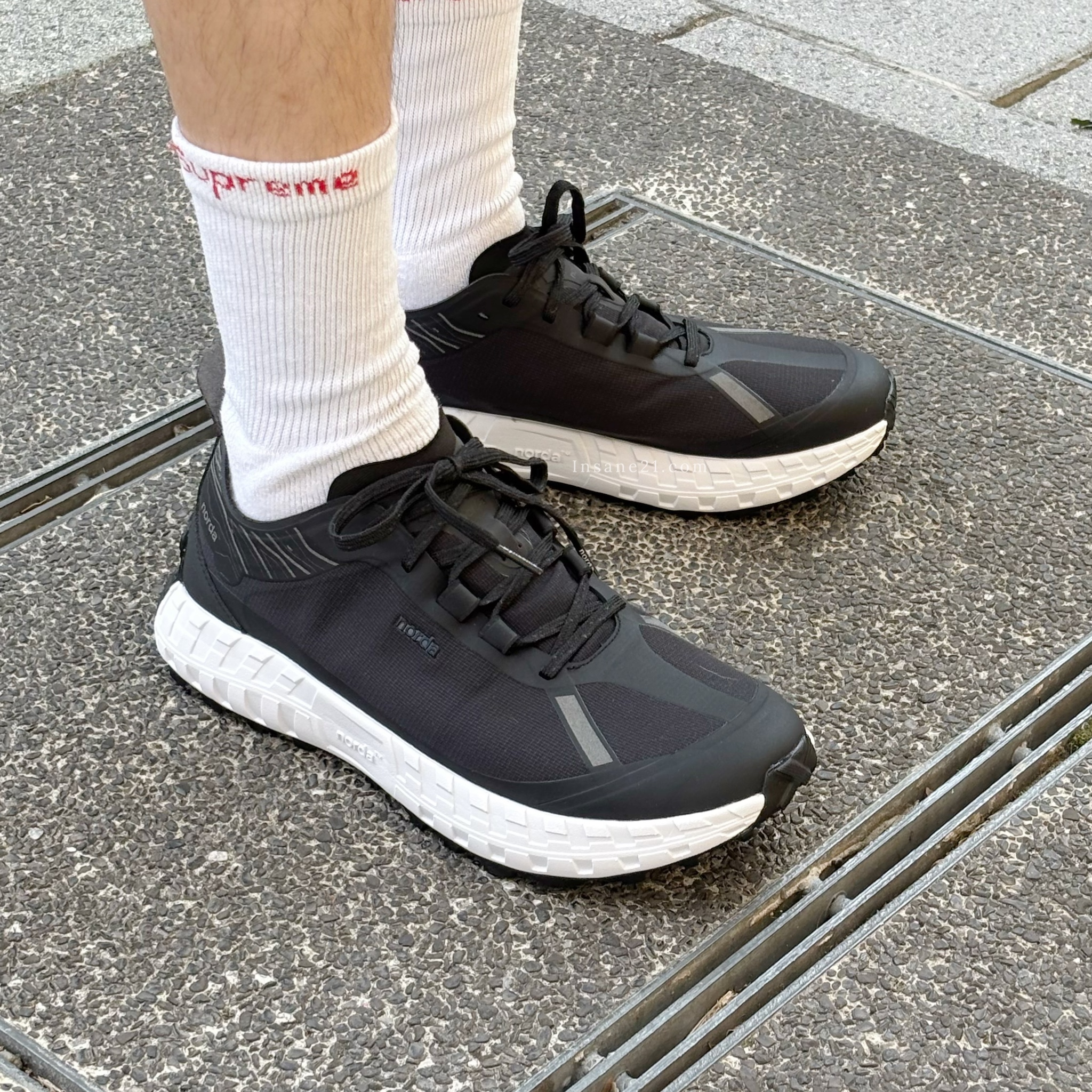 NORDA RUN 黑白 極耐磨 緩震 越野跑鞋 輕盈 反光 男鞋 001AM-BLK