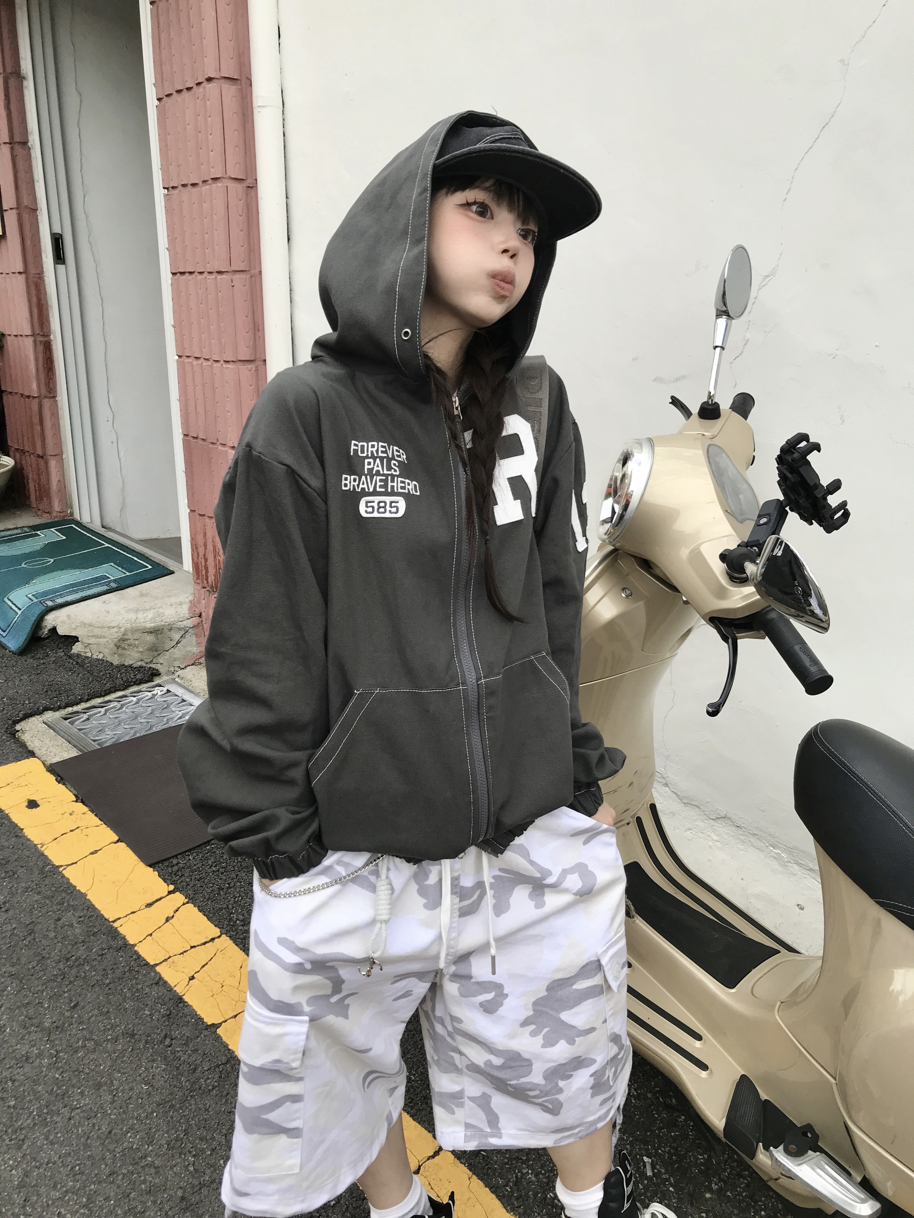 <下殺2折🔥> XIN SELECT 韓國 街頭 貼布 車線 連帽 外套 二色