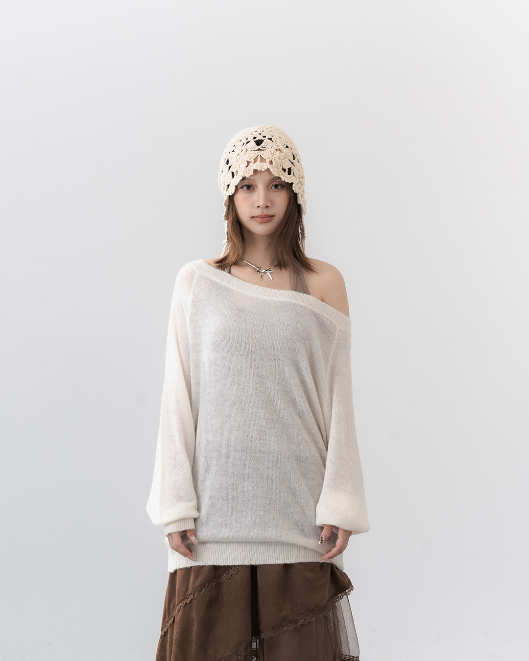 Sheer, wide-neck knit top, available in three colors【01013542】in stock+pre-order