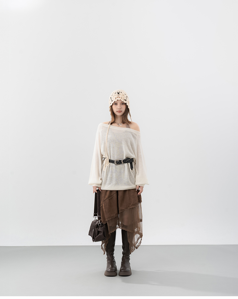 Sheer, wide-neck knit top, available in three colors【01013542】in stock+pre-order