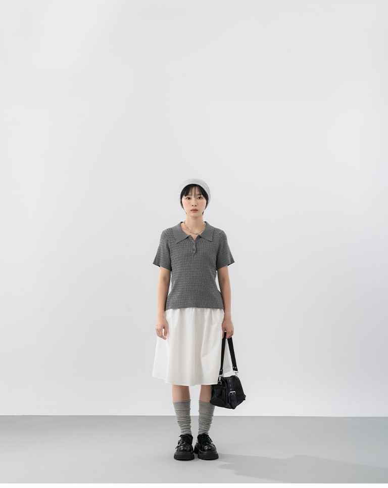 Cable-knit button-front wide-fit top with a fold-over collar – available in three colors.【01013571】in stock+pre-order