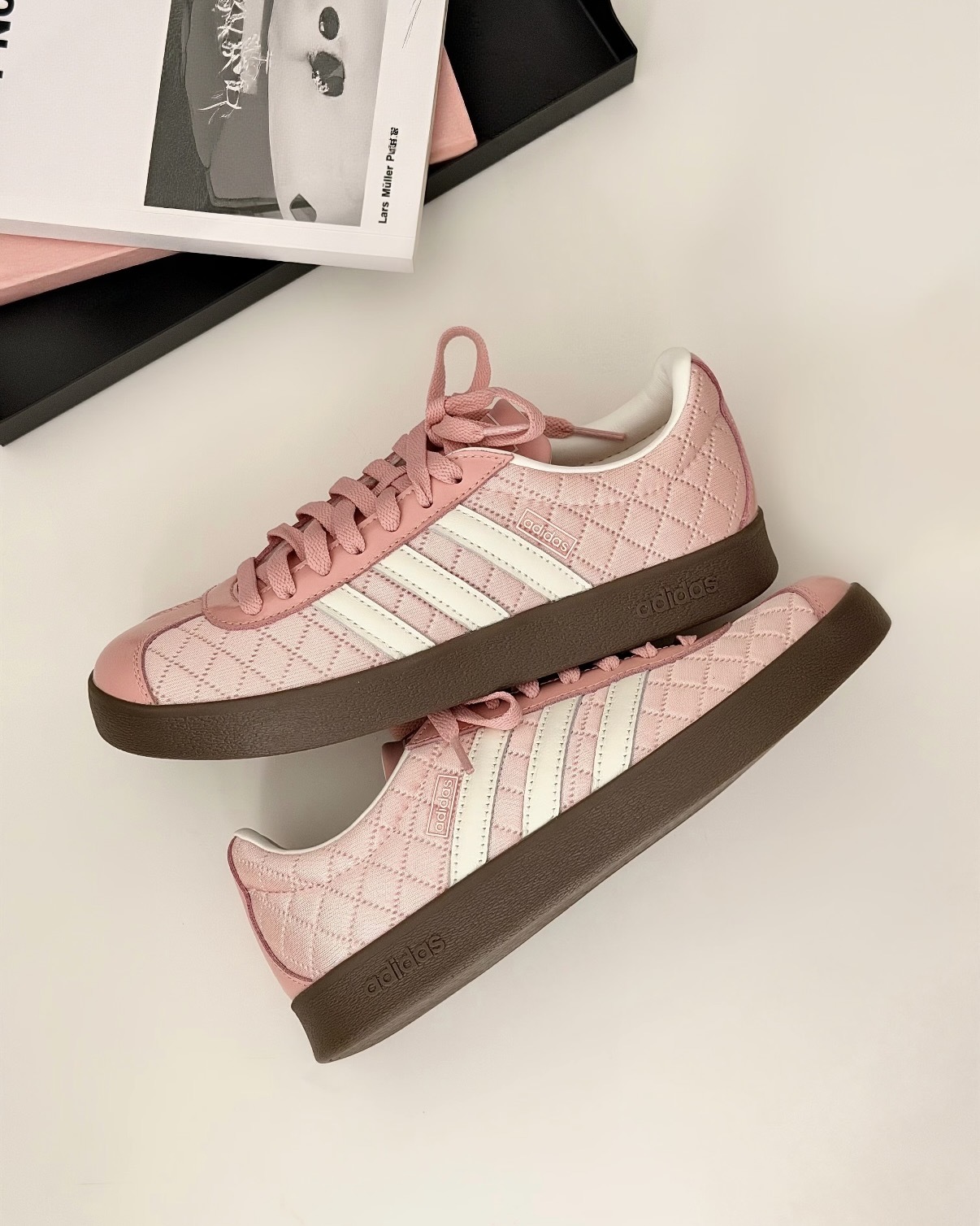 ADIDAS VL COURT 小香風 菱格紋 蜜桃橘粉 奶油白 米白 平替版SAMBA 男女鞋 LB8583 / 調貨