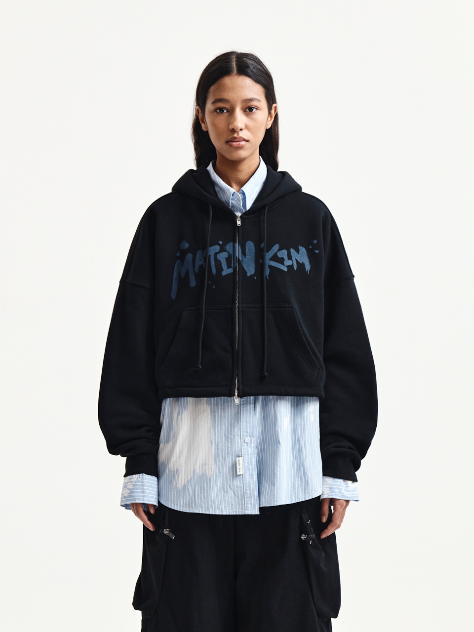 Matin Kim Graffiti CROP HOODY ZIP UP