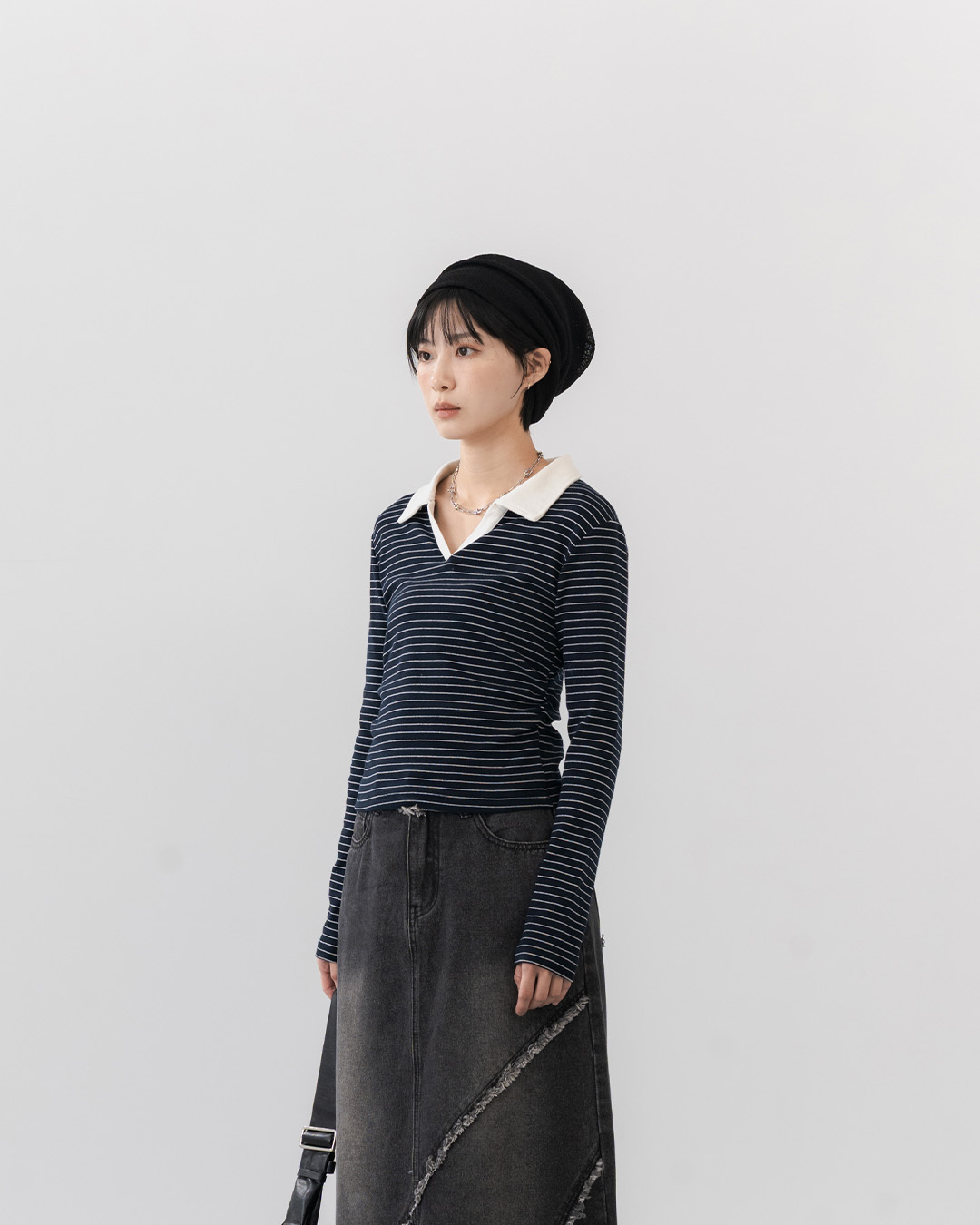 Long-sleeve top with V-neck, collar, and contrasting stripes – available in three colors.【01200179】in stock+pre-order
