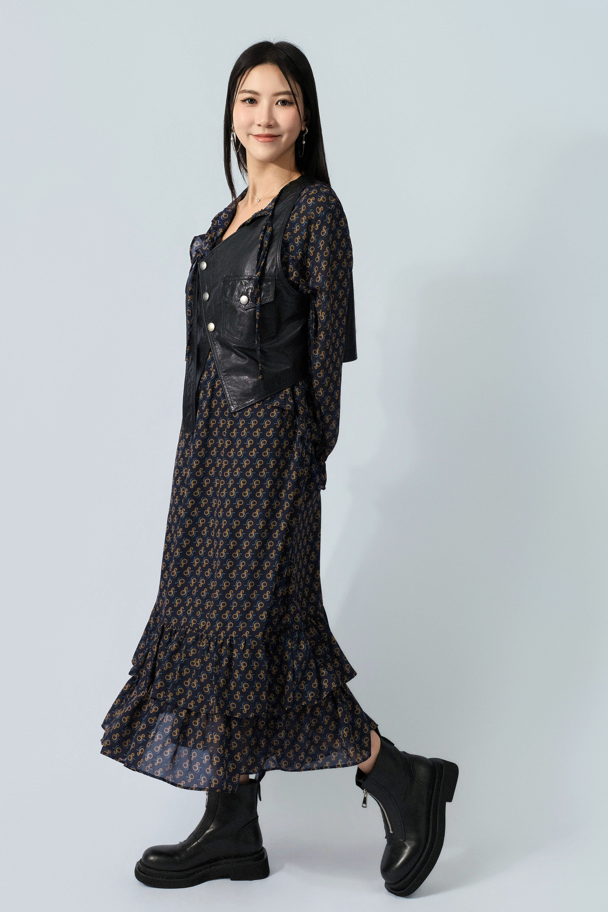 FW26_0073（背心外套 + 連身裙 )