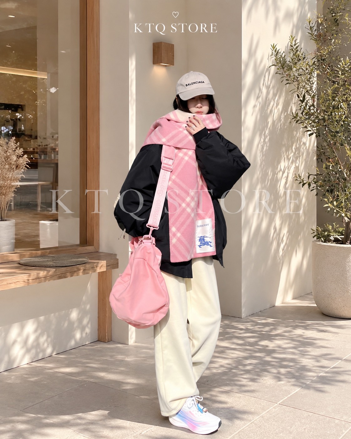 KTQ STORE ‧ BURBERRY 博柏利雙面可用保暖鎖溫羊毛圍巾 女款 蜜糖粉色/潛水藍色81258301