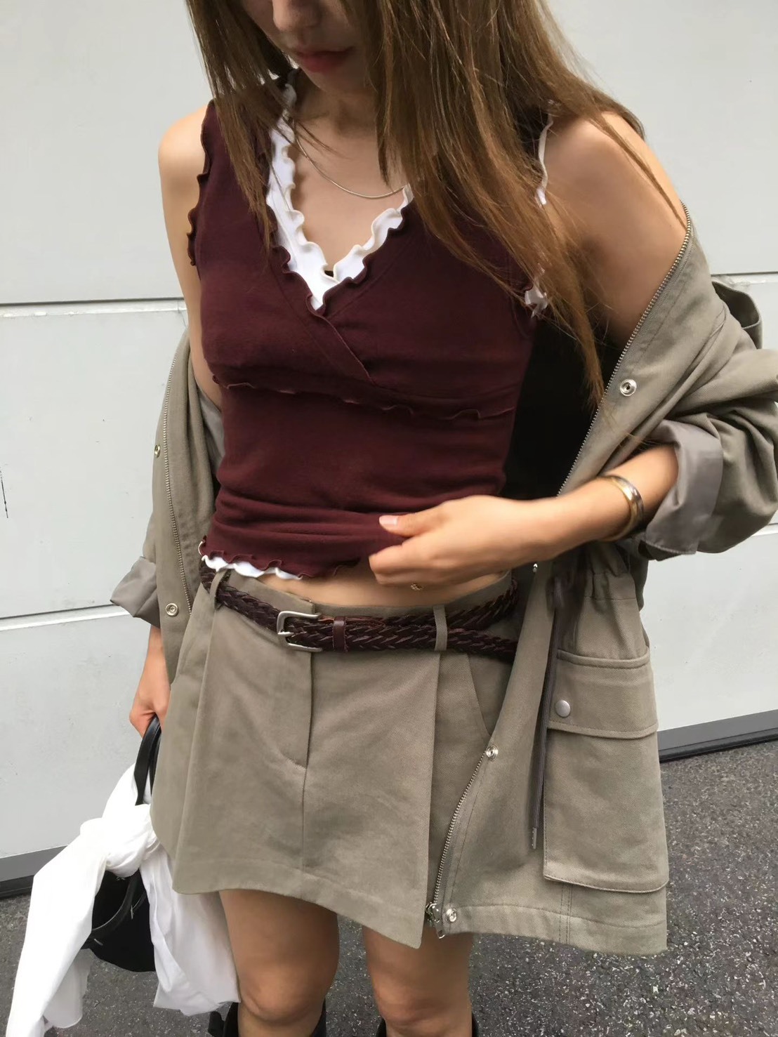 捲邊V領背心