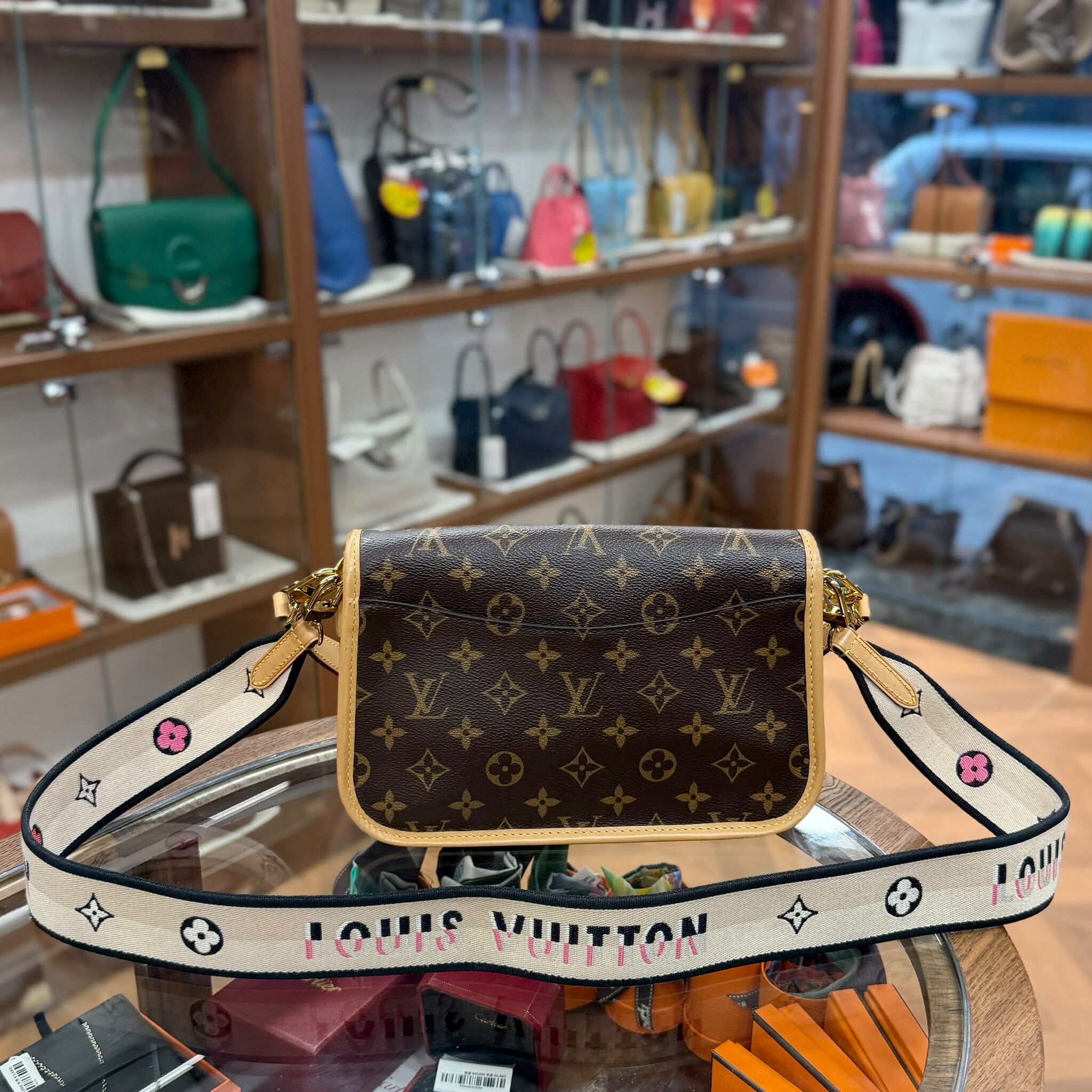 85%NEW USED LV 法棍包 DIANE MONOGRAM CANVAS 帆布 M45985 #芯片款