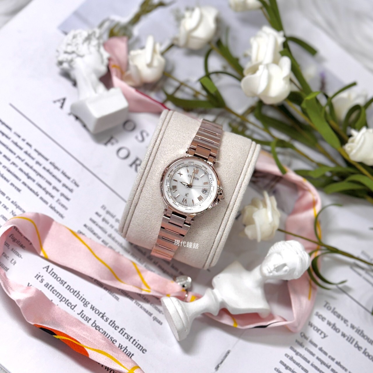 【CITIZEN 星辰】Sakura pink 櫻花粉紅金光動能電波女錶 EC1017-58A 29mm 現代鐘錶