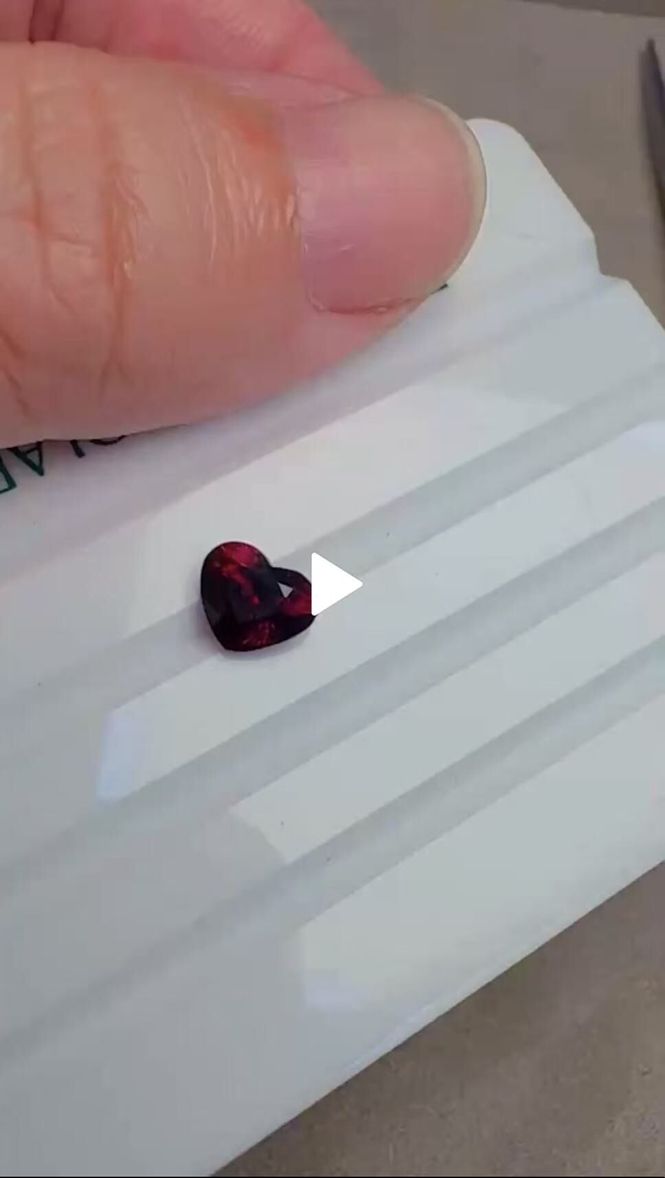 無燒紅寶石  心型切割 完美無瑕1.64克拉